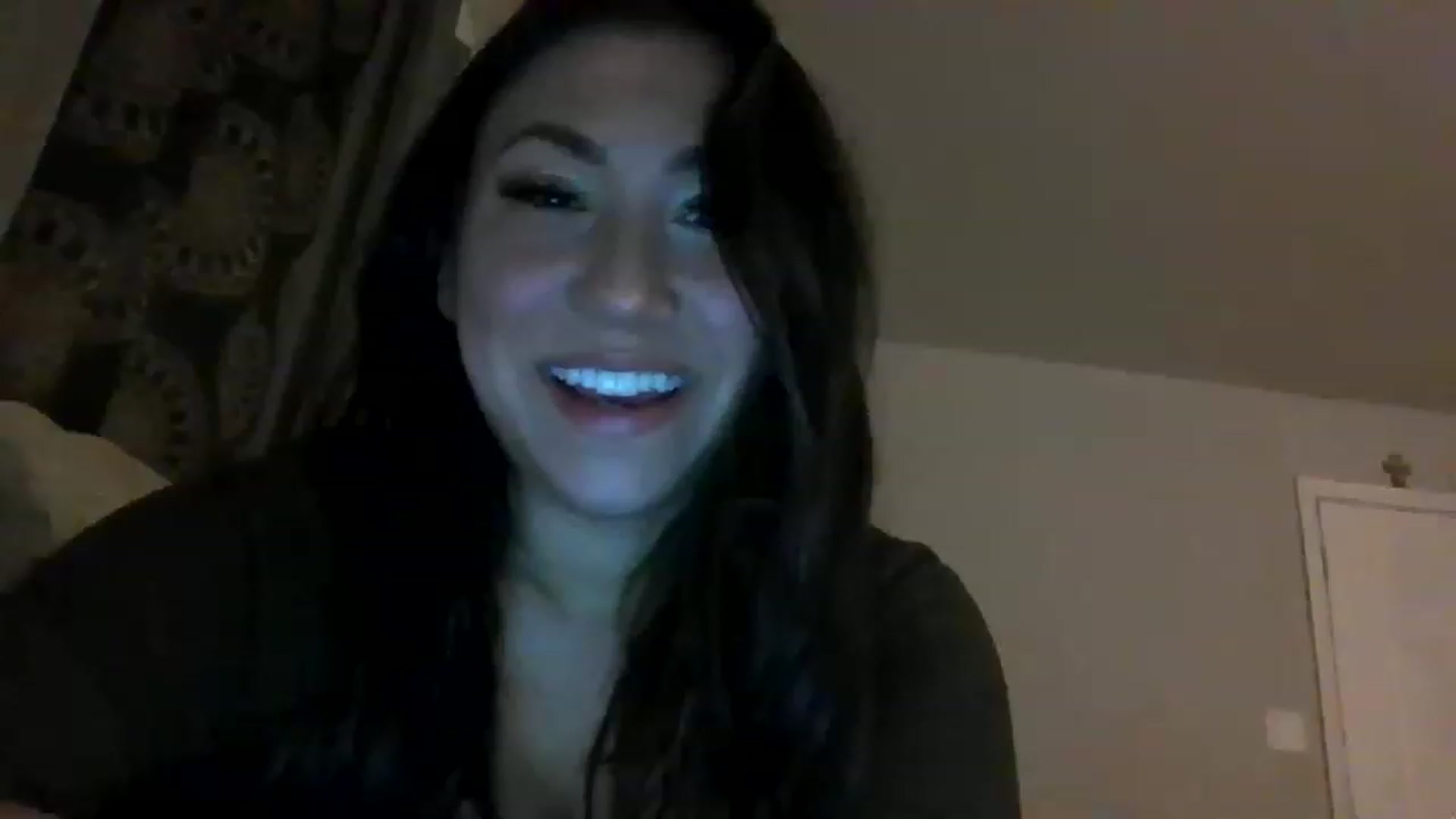 Gallery image thumbnail from Aracelyx3's myfreecams stream on, 12/24/2022, 08:19 image 1 of 20