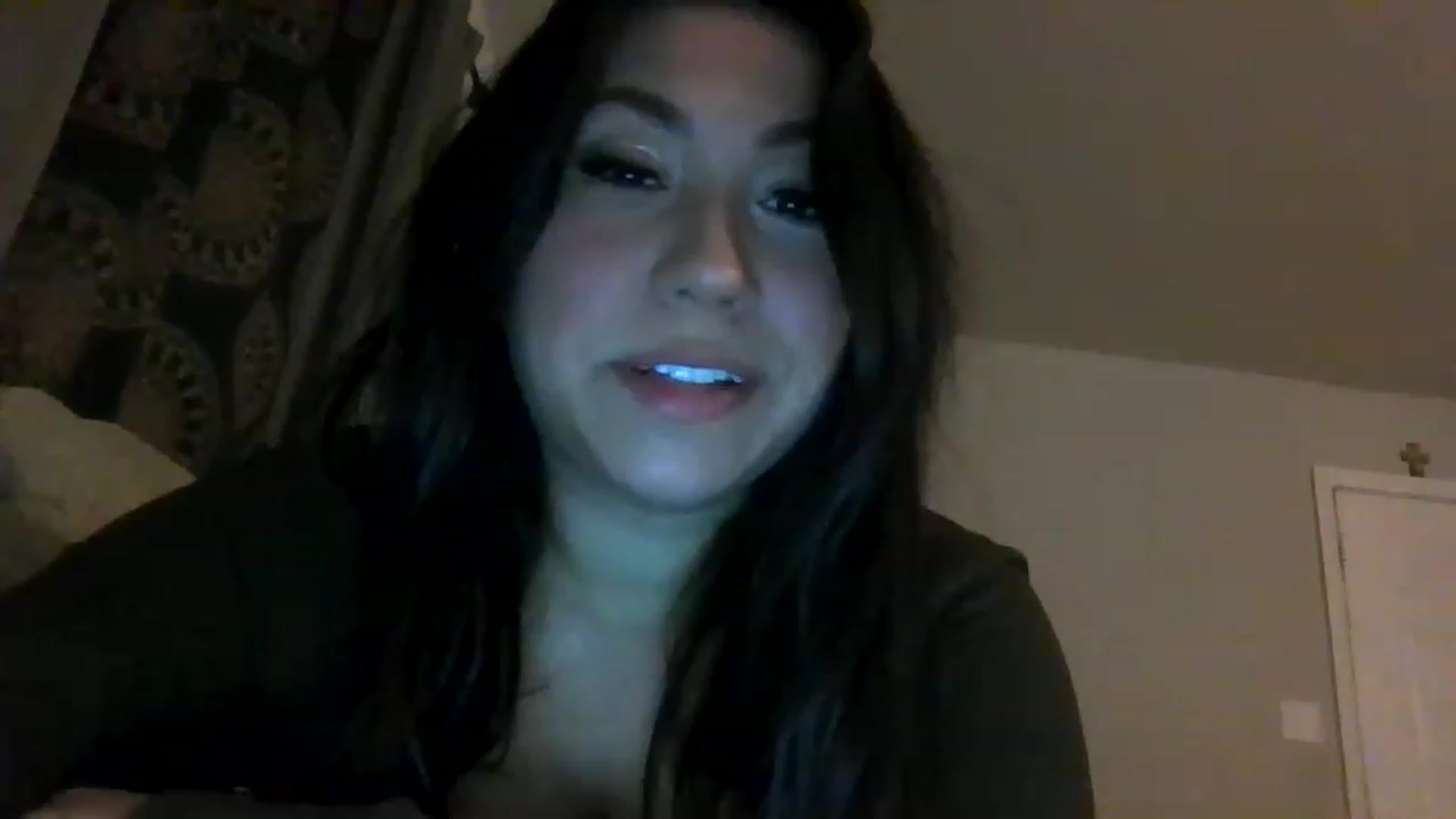 Gallery image thumbnail from Aracelyx3's myfreecams stream on, 12/24/2022, 08:19 image 6 of 20