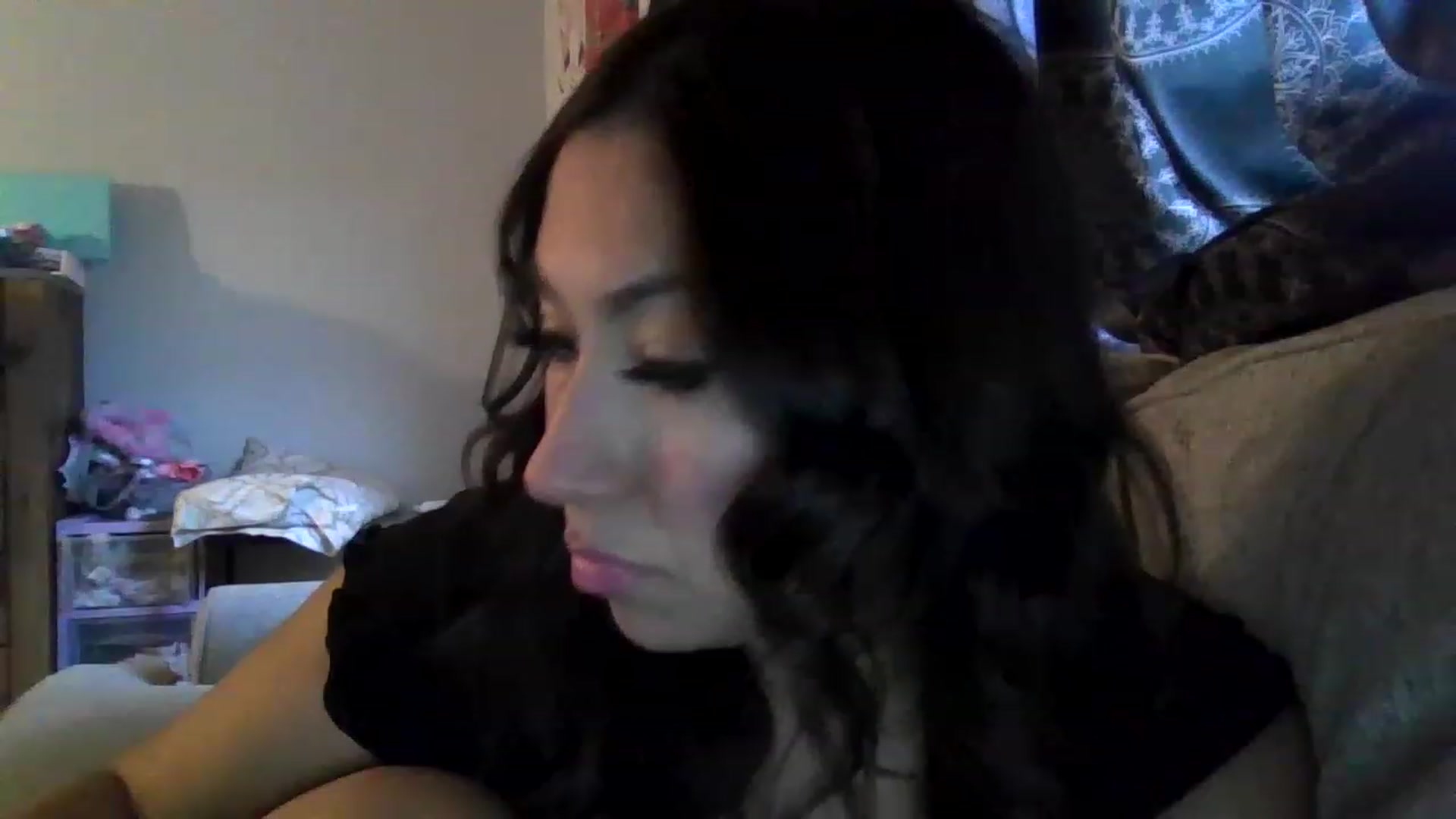 Gallery image thumbnail from Aracelyx3's myfreecams stream on, 01/03/2023, 24:19 image 16 of 20