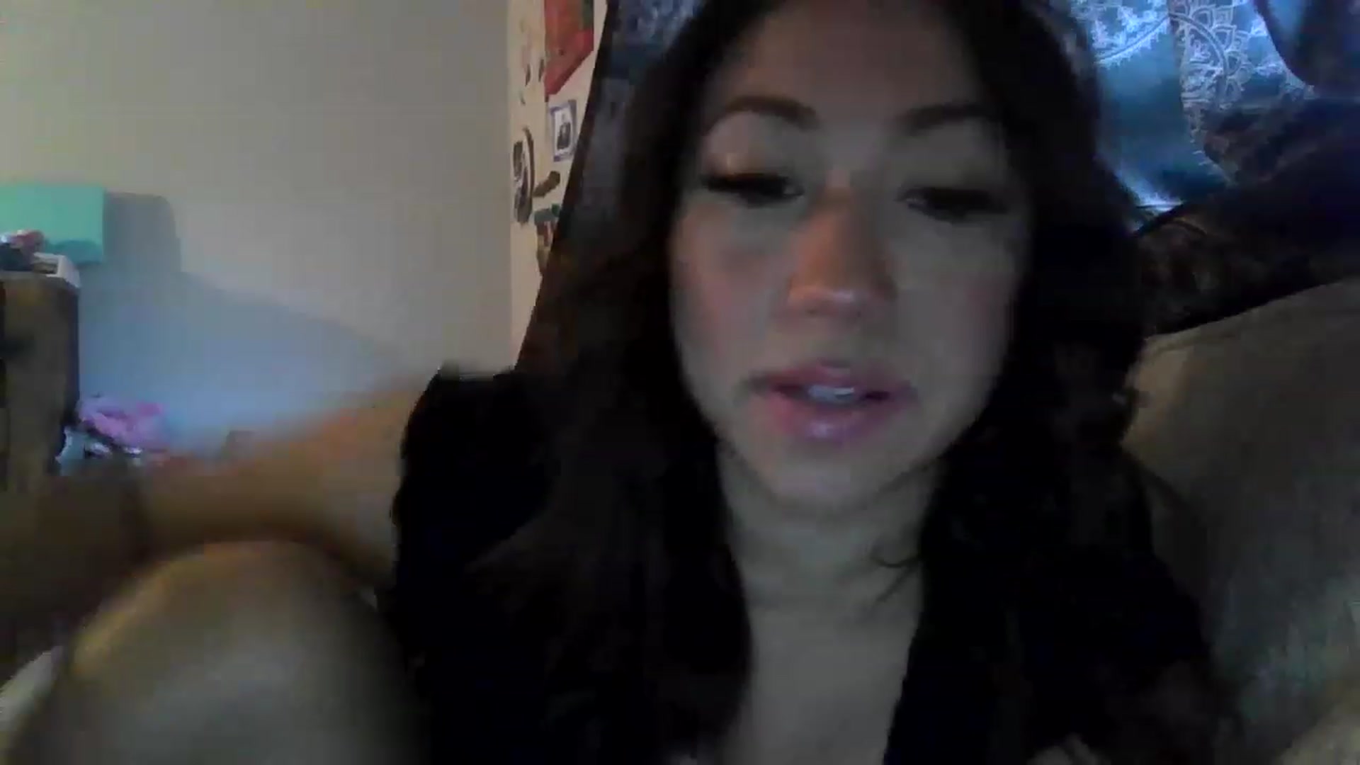 Gallery image thumbnail from Aracelyx3's myfreecams stream on, 01/03/2023, 24:19 image 13 of 20
