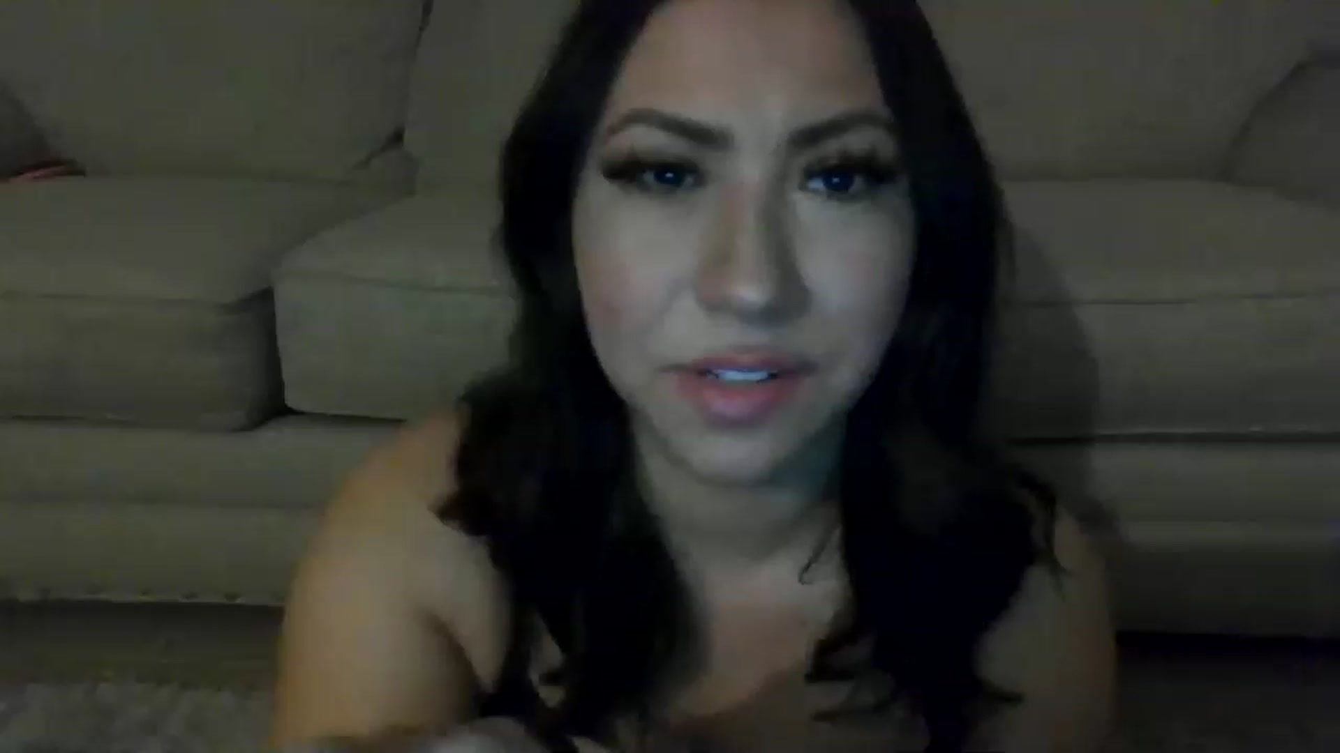 Gallery image thumbnail from Aracelyx3's myfreecams stream on, 01/13/2023, 08:11 image 7 of 20