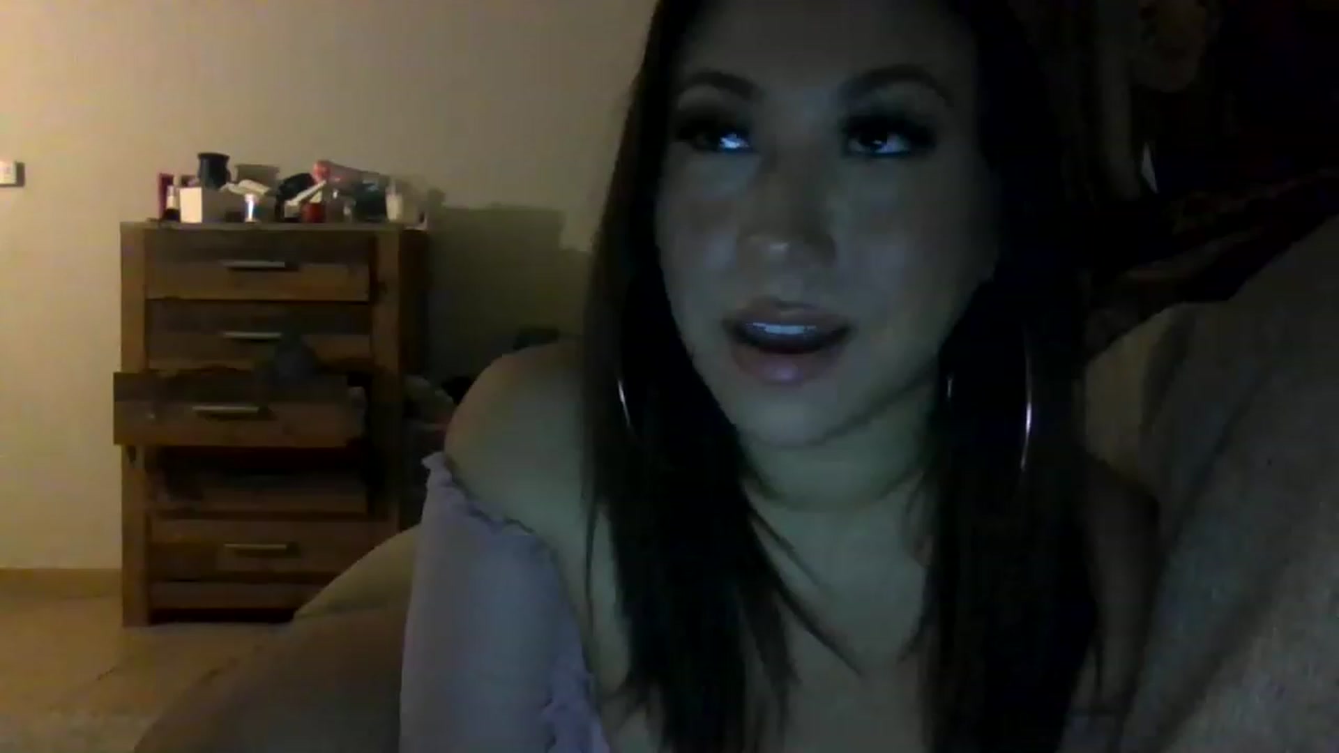 Gallery image thumbnail from Aracelyx3's myfreecams stream on, 01/16/2023, 07:51 image 1 of 20