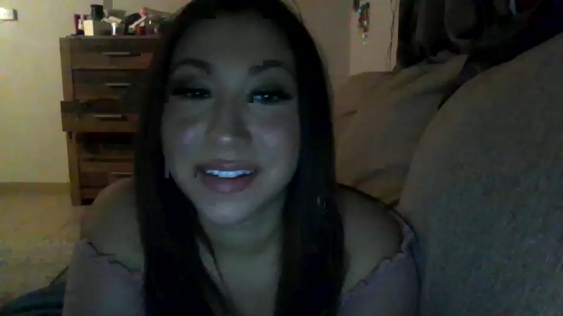 Gallery image thumbnail from Aracelyx3's myfreecams stream on, 01/16/2023, 07:51 image 12 of 20