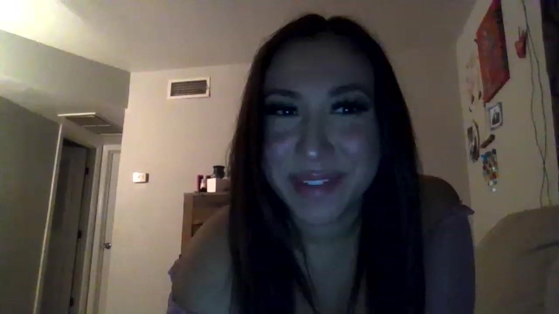 Gallery image thumbnail from Aracelyx3's myfreecams stream on, 01/16/2023, 07:51 image 19 of 20