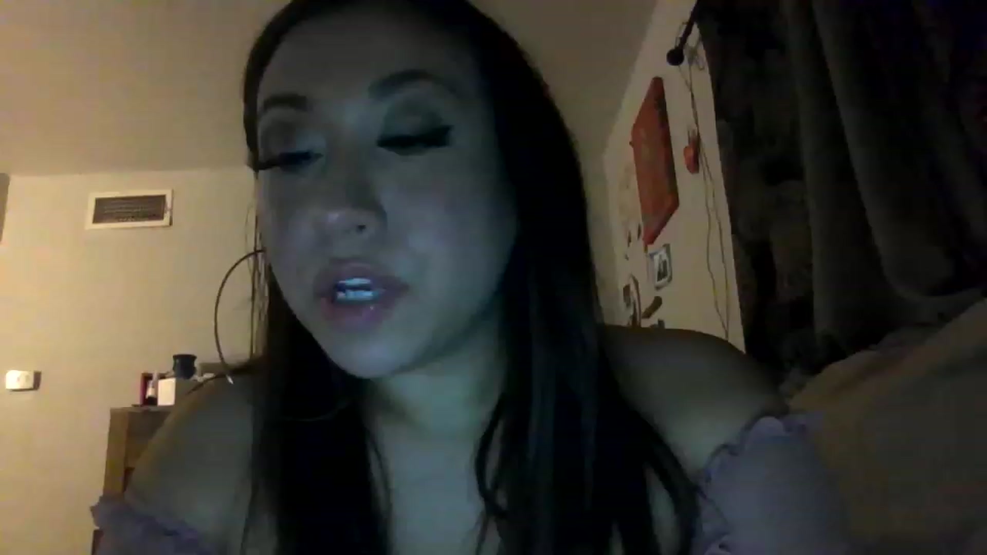Gallery image thumbnail from Aracelyx3's myfreecams stream on, 01/16/2023, 09:11 image 20 of 20