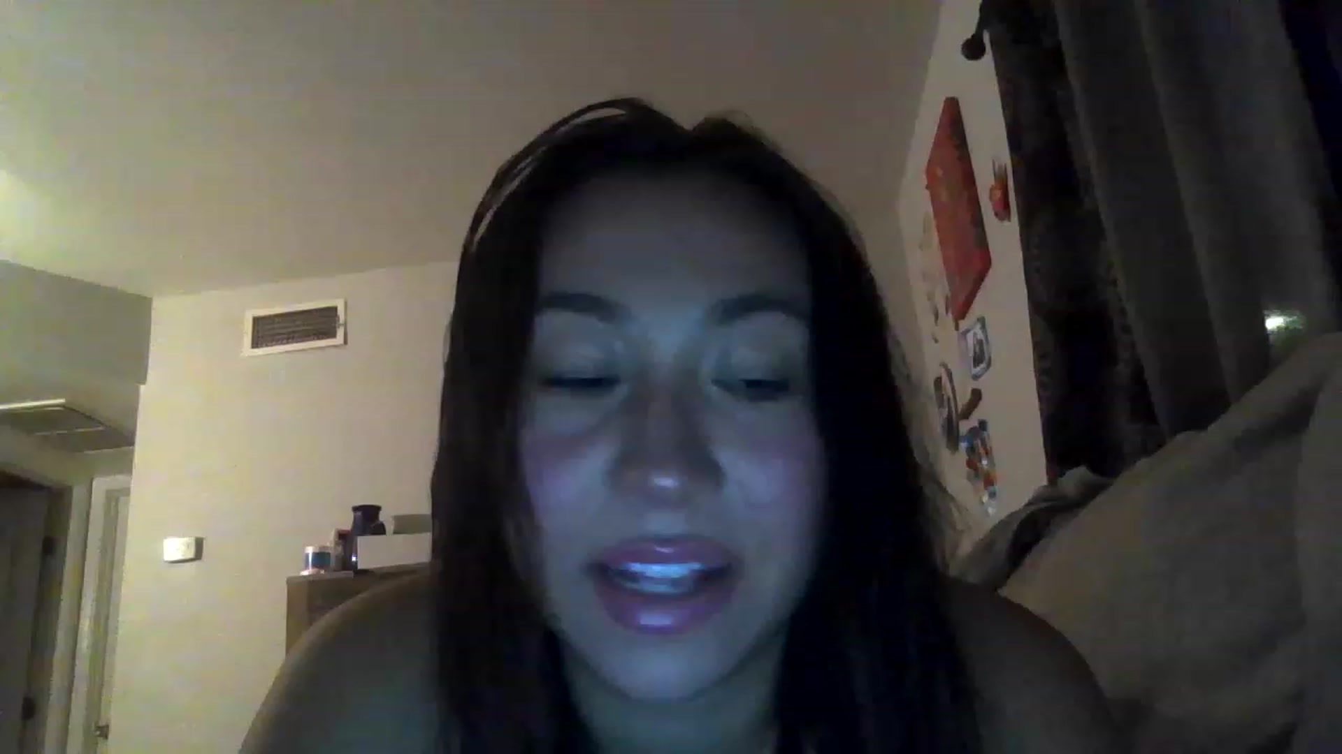 Gallery image thumbnail from Aracelyx3's myfreecams stream on, 01/17/2023, 07:39 image 17 of 20