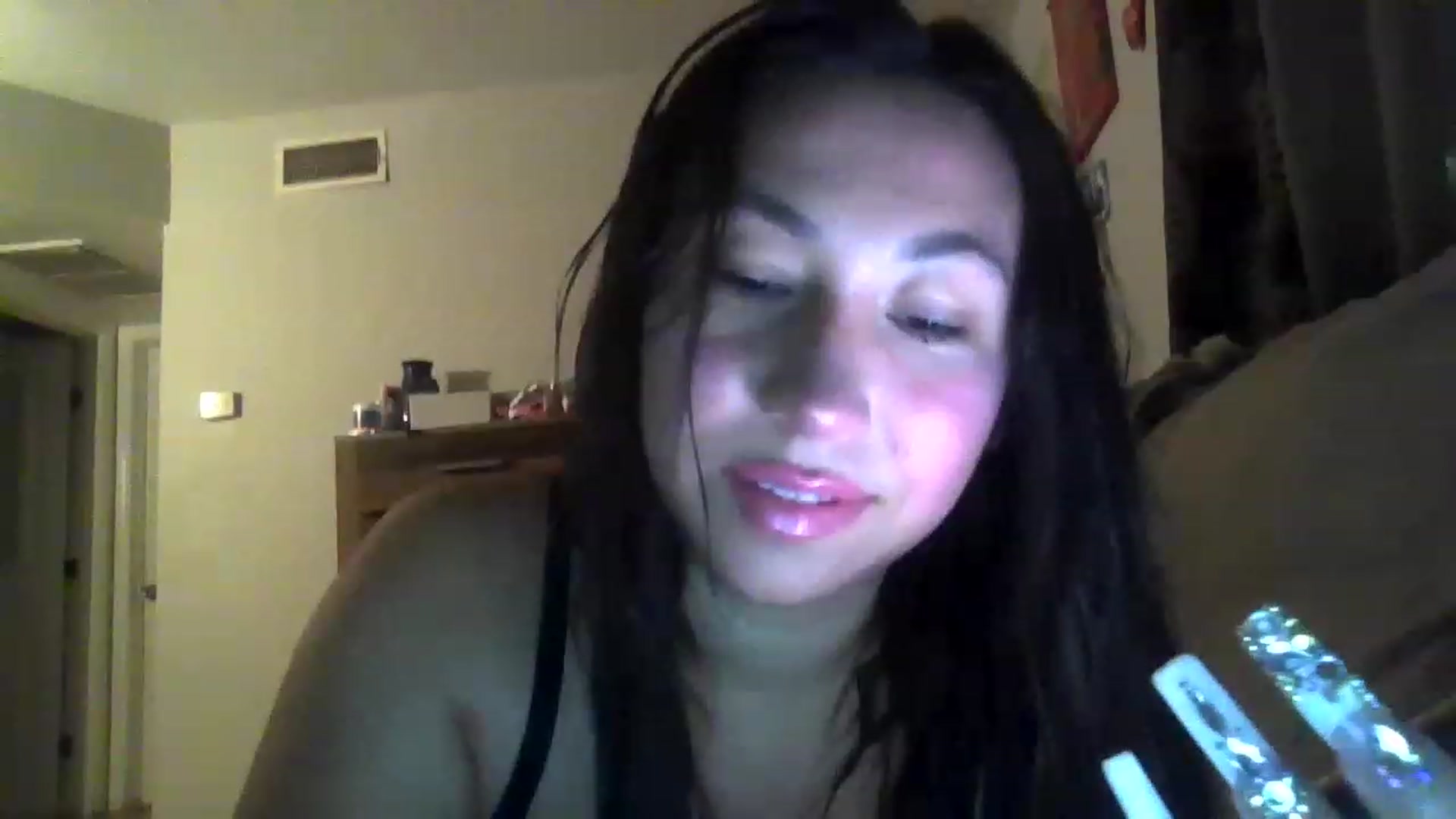 Gallery image thumbnail from Aracelyx3's myfreecams stream on, 01/17/2023, 07:39 image 5 of 20