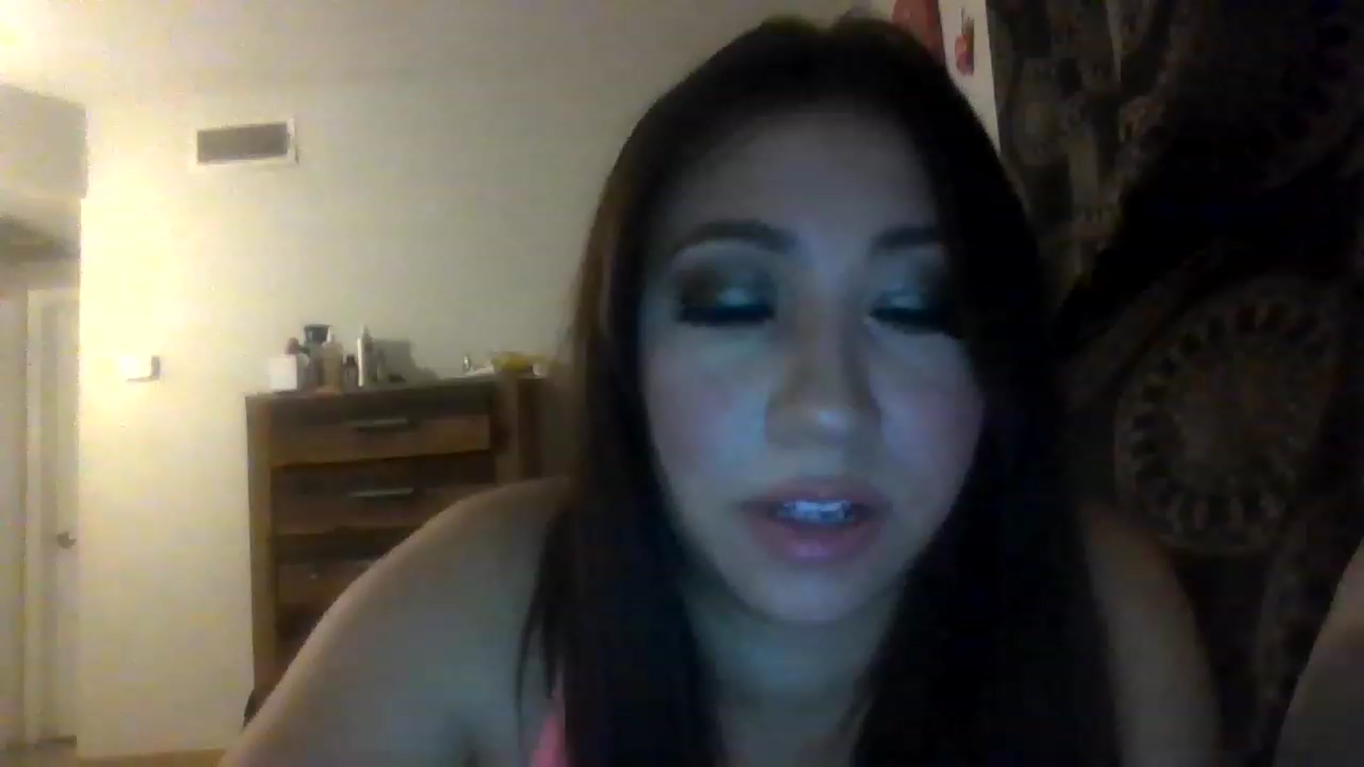 Gallery image thumbnail from Aracelyx3's myfreecams stream on, 02/05/2023, 08:02 image 13 of 20