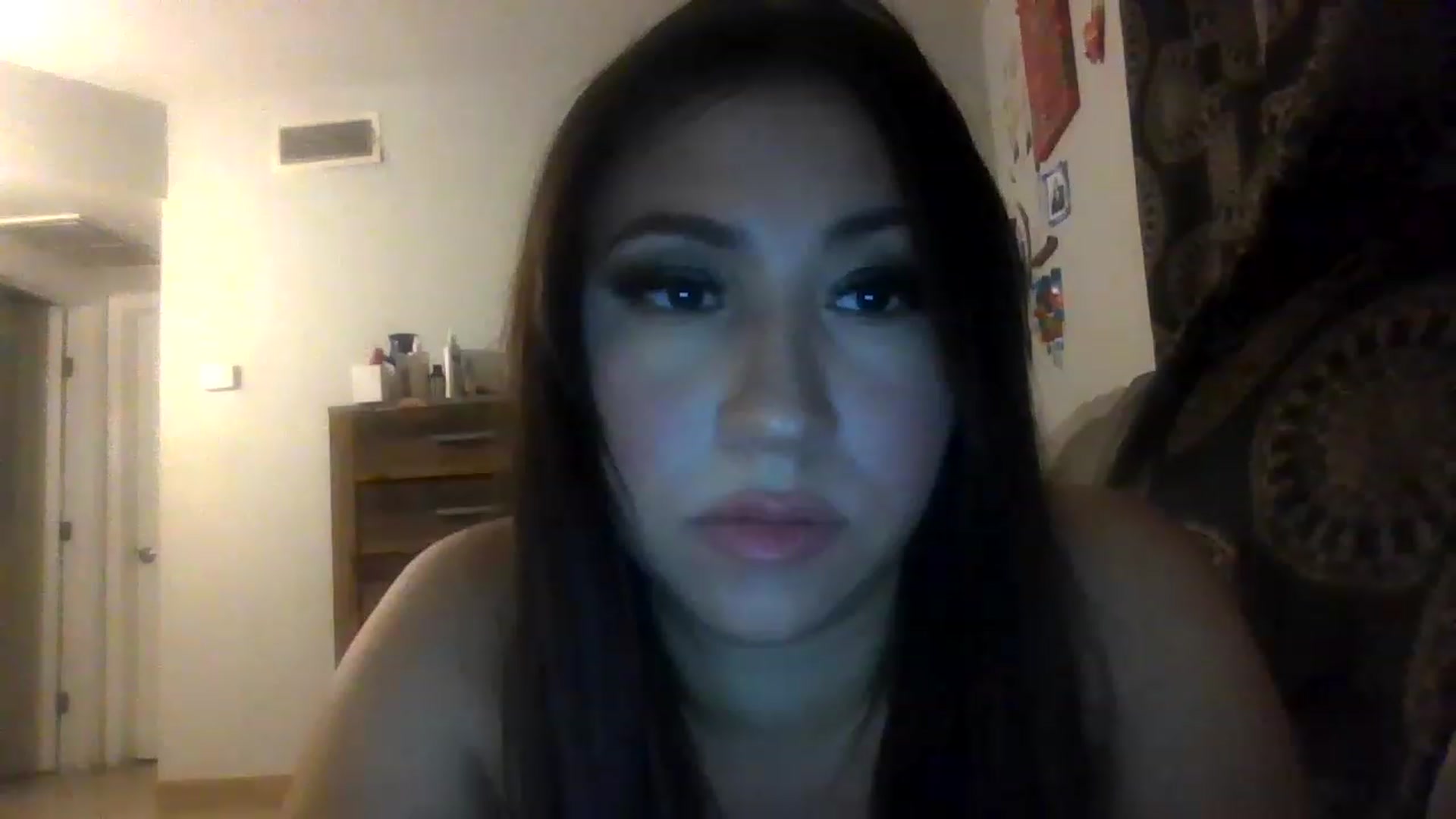 Gallery image thumbnail from Aracelyx3's myfreecams stream on, 02/05/2023, 08:02 image 16 of 20