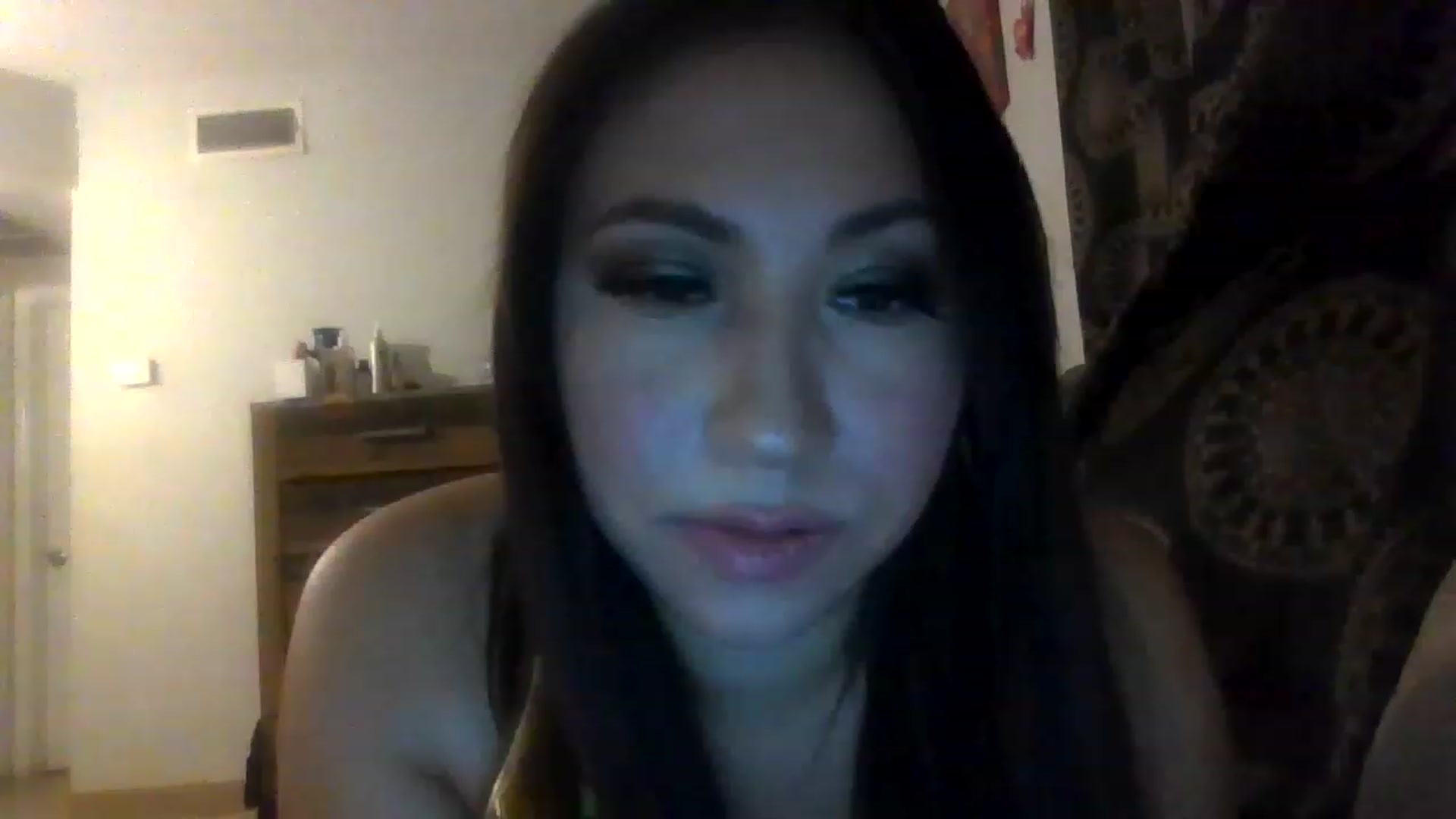 Gallery image thumbnail from Aracelyx3's myfreecams stream on, 02/05/2023, 08:02 image 7 of 20