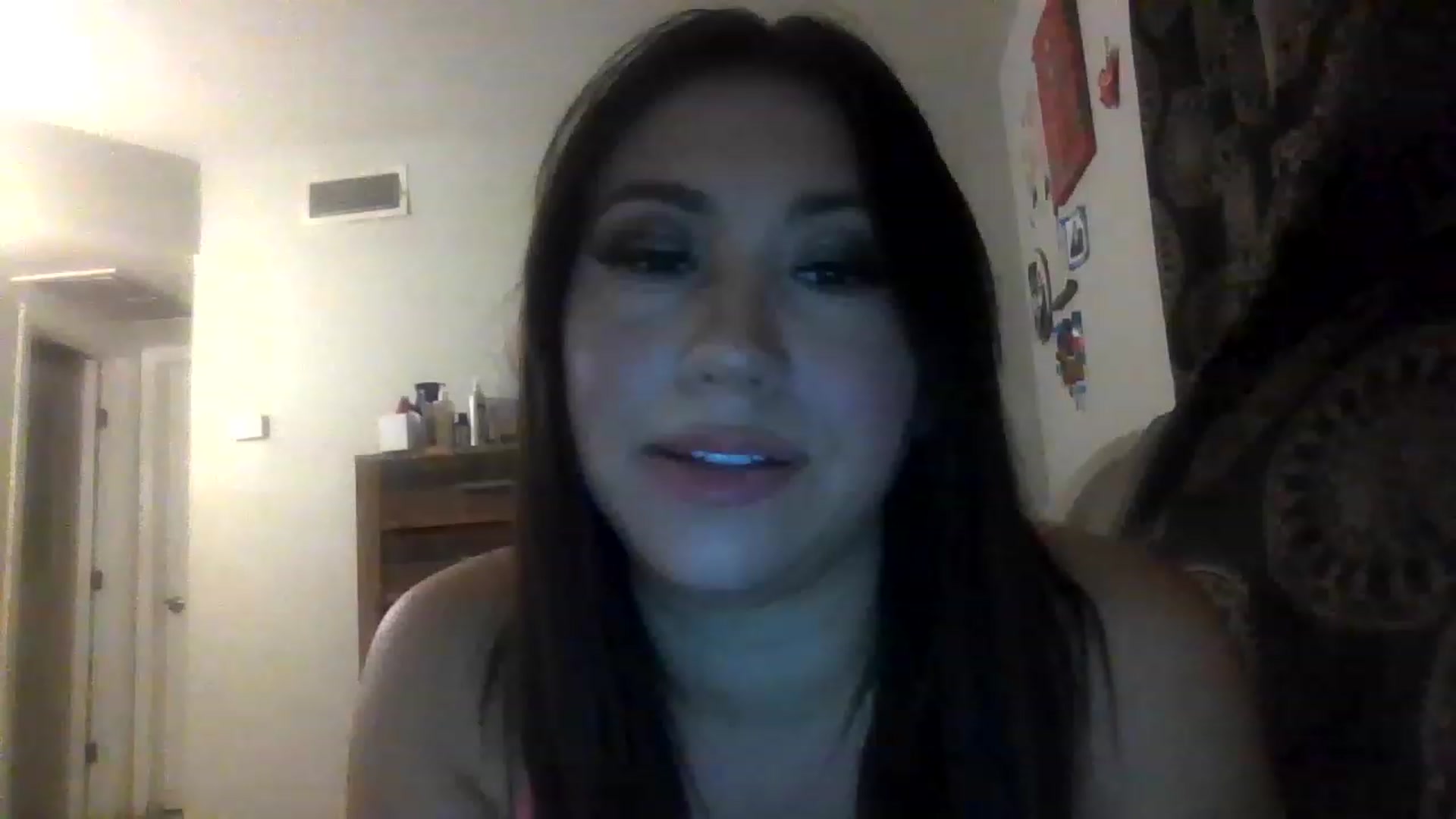 Gallery image thumbnail from Aracelyx3's myfreecams stream on, 02/05/2023, 08:02 image 18 of 20