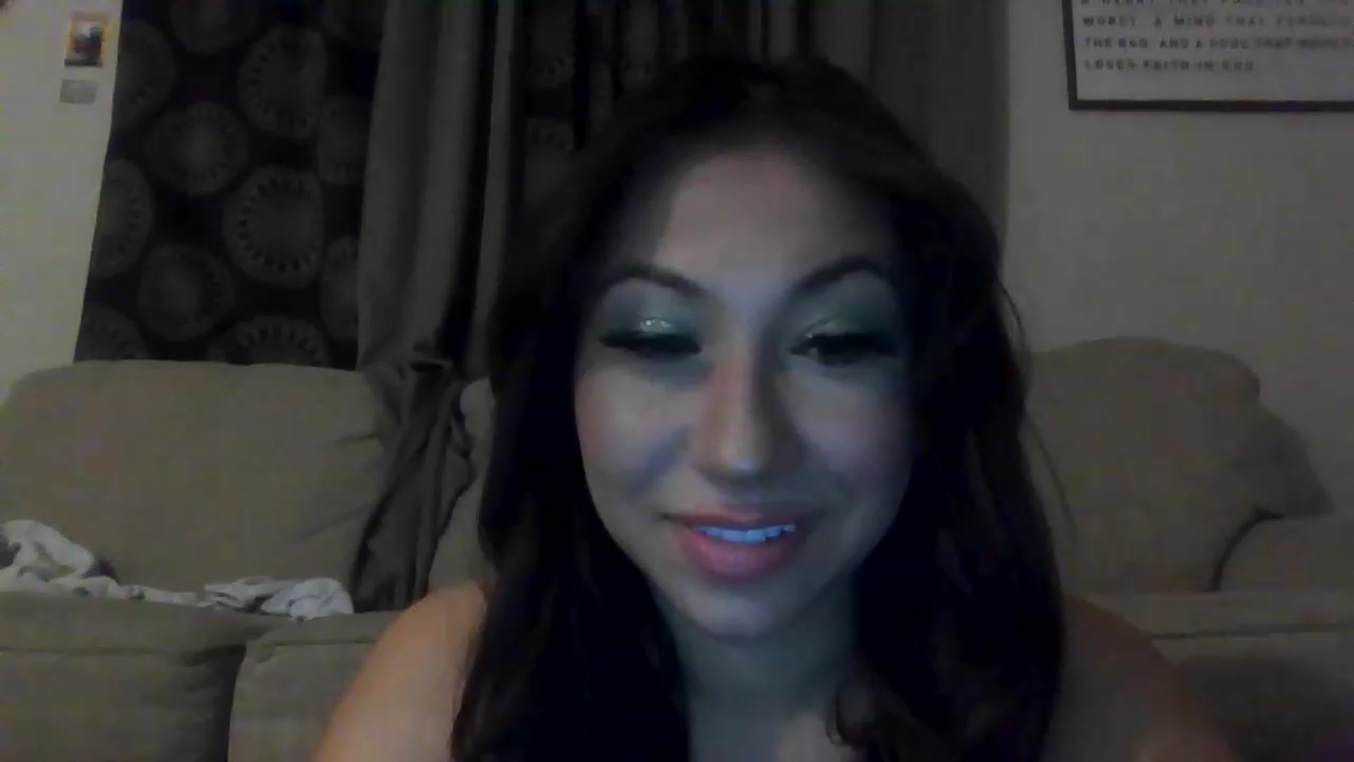 Gallery image thumbnail from Aracelyx3's myfreecams stream on, 02/07/2023, 07:43 image 17 of 20
