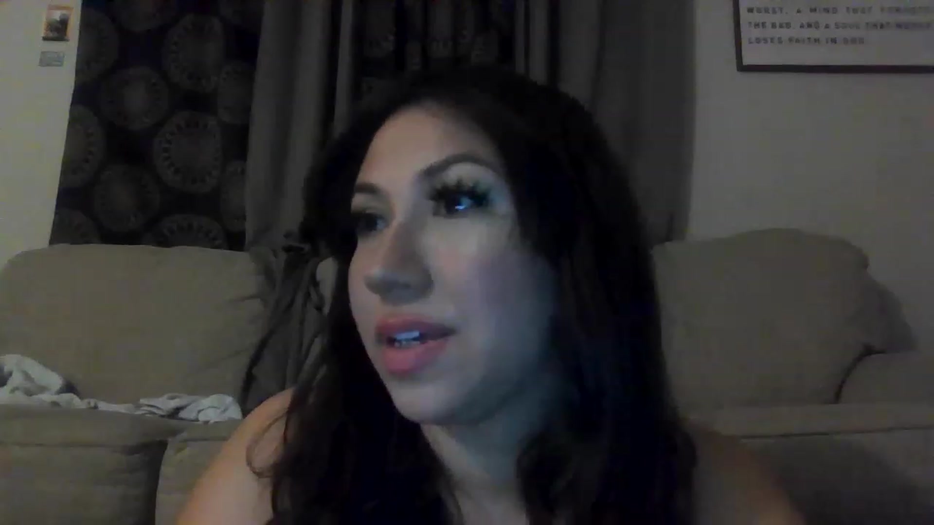 Gallery image thumbnail from Aracelyx3's myfreecams stream on, 02/07/2023, 07:43 image 13 of 20