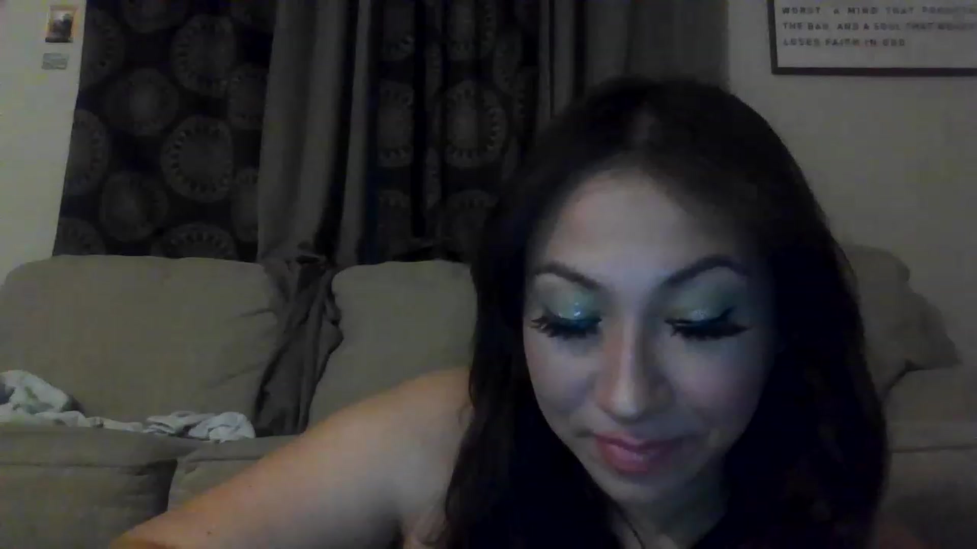 Gallery image thumbnail from Aracelyx3's myfreecams stream on, 02/07/2023, 07:43 image 15 of 20