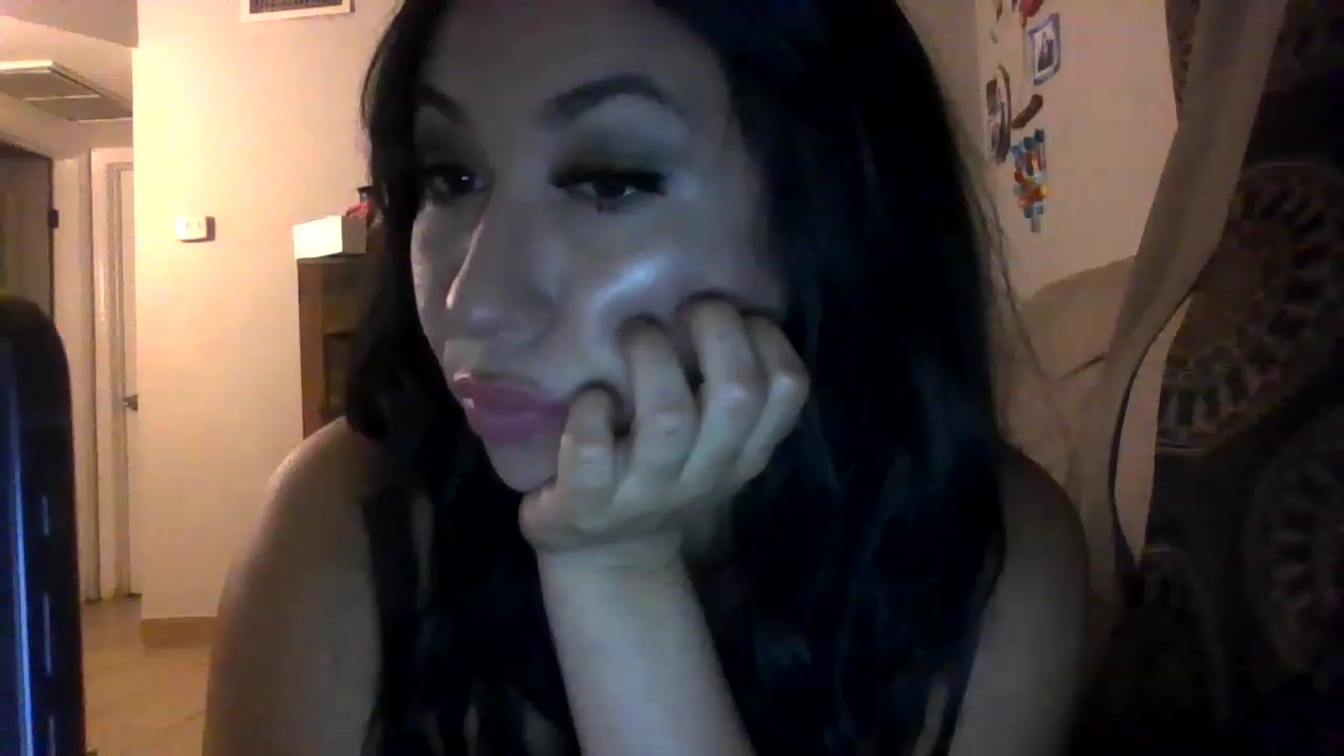 Gallery image thumbnail from Aracelyx3's myfreecams stream on, 02/13/2023, 08:03 image 9 of 20