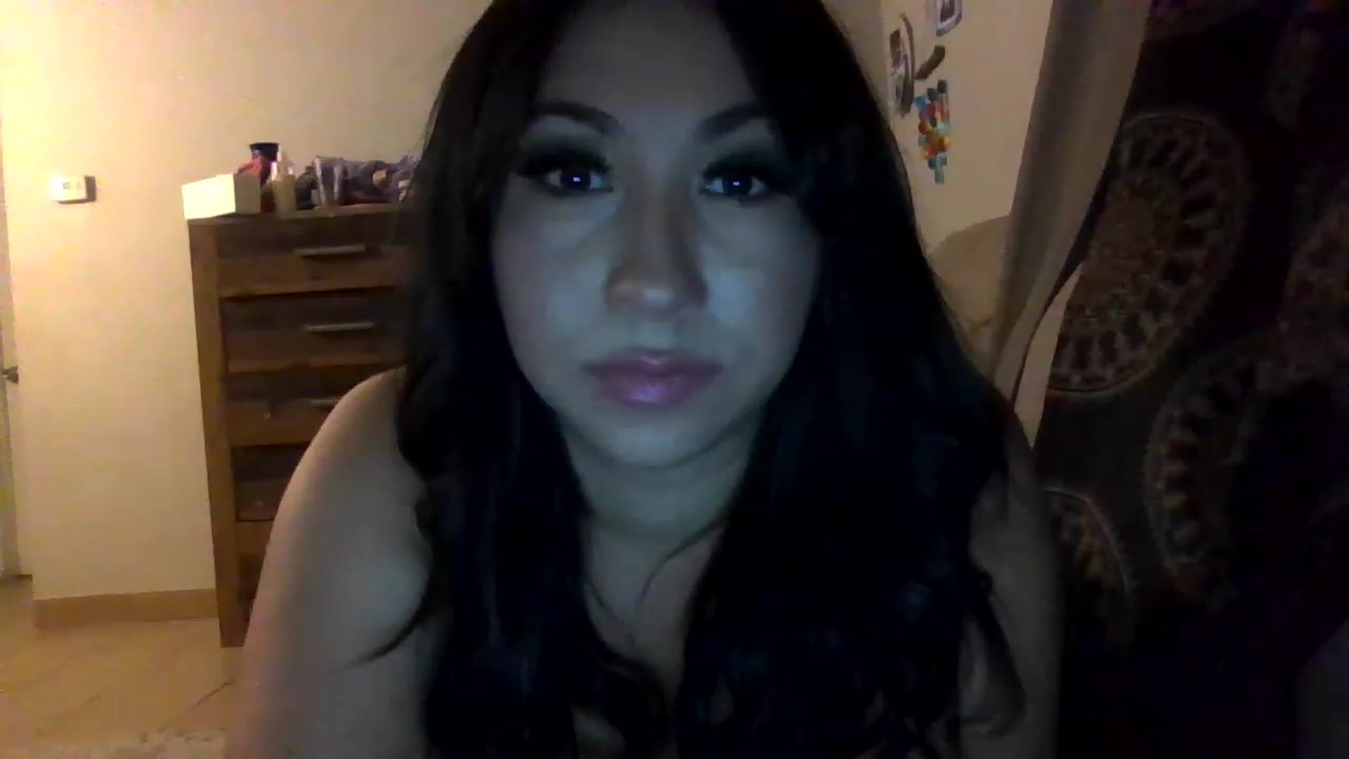 Gallery image thumbnail from Aracelyx3's myfreecams stream on, 02/13/2023, 08:03 image 3 of 20