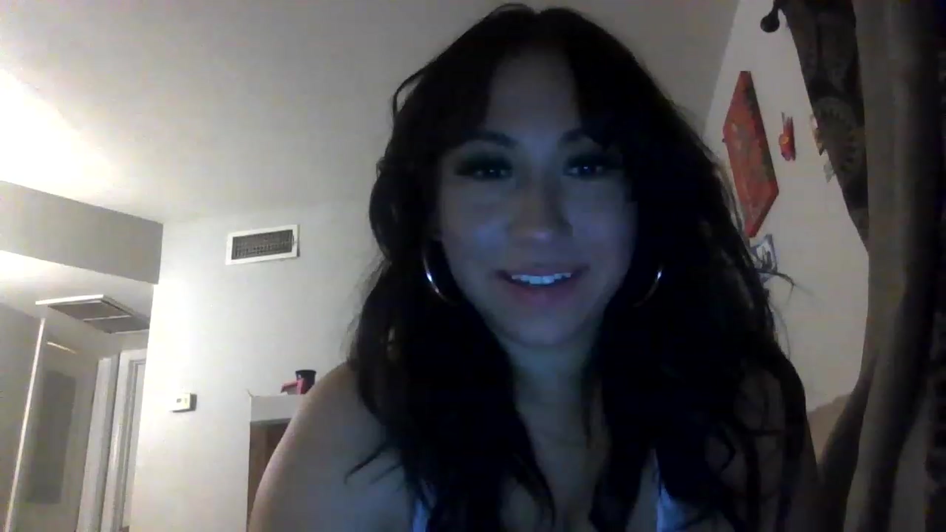 Gallery image thumbnail from Aracelyx3's myfreecams stream on, 02/19/2023, 08:39 image 3 of 20