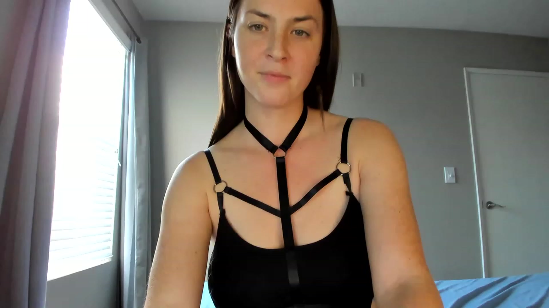 Gallery image thumbnail from Araisyours's myfreecams stream on, 11/17/2022, 17:25 image 11 of 20