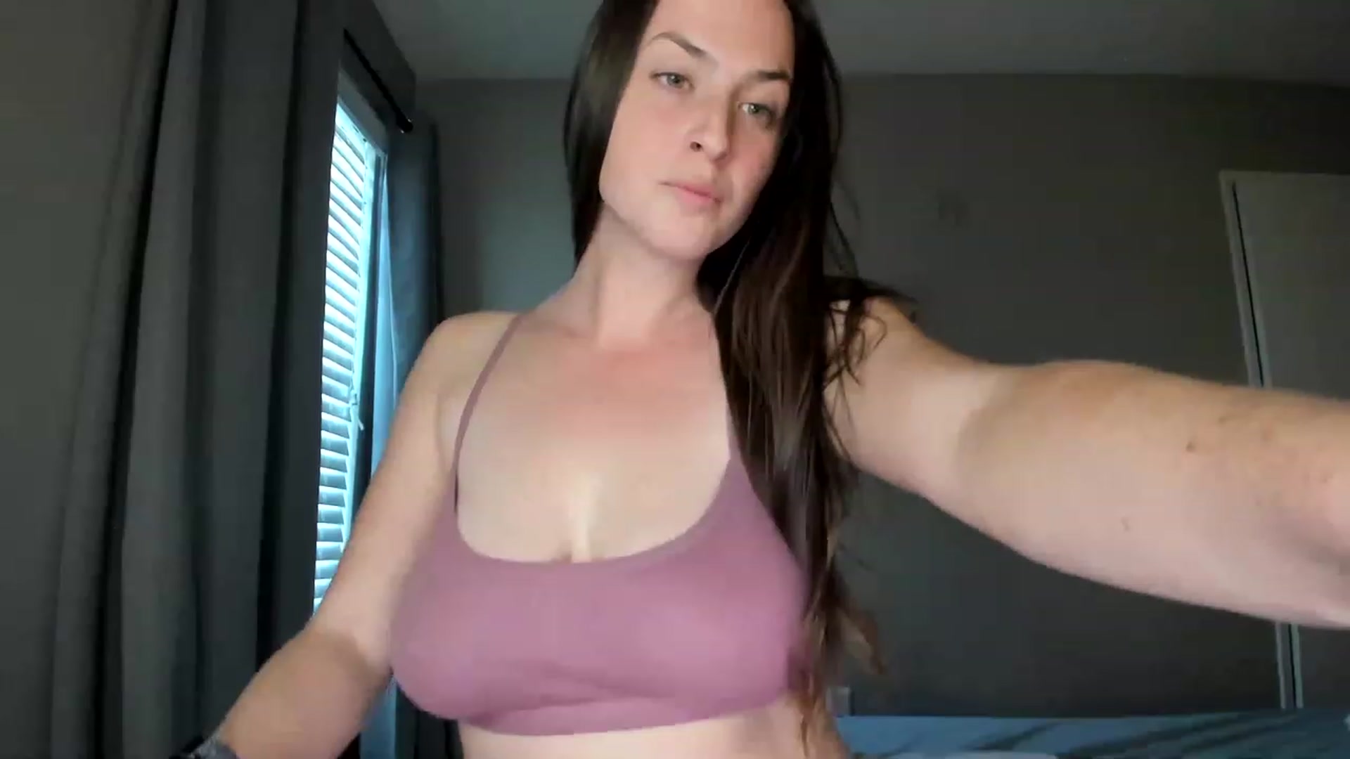 Gallery image thumbnail from Araisyours's myfreecams stream on, 11/25/2022, 24:17 image 8 of 20