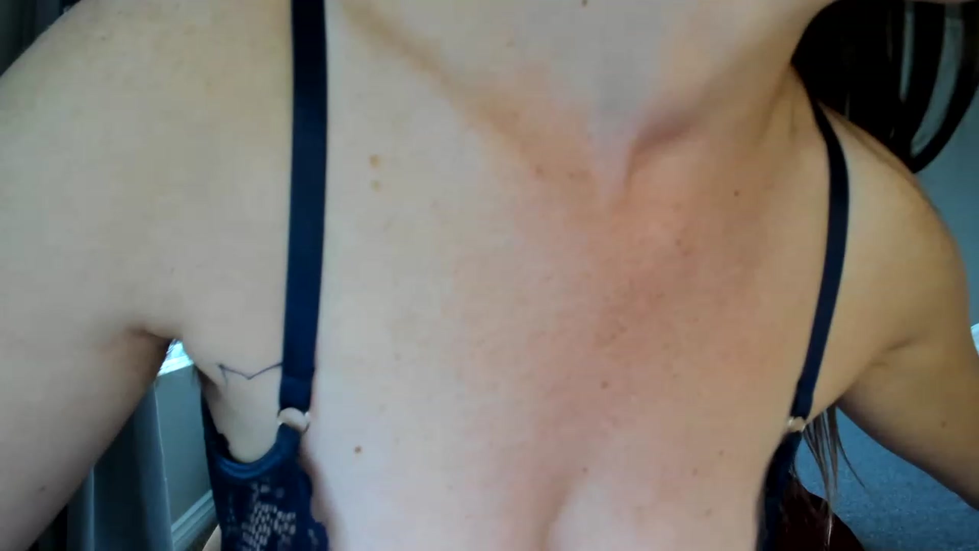 Gallery image thumbnail from Araisyours's myfreecams stream on, 12/08/2022, 17:56 image 13 of 20