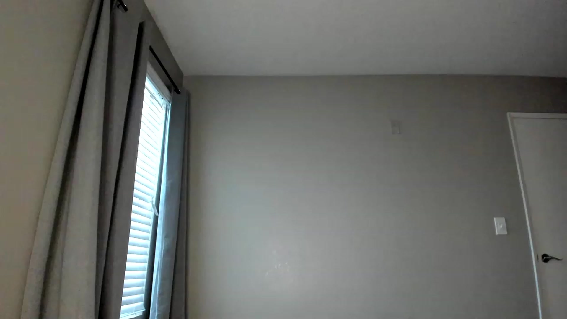 Gallery image thumbnail from Araisyours's myfreecams stream on, 12/15/2022, 15:13 image 17 of 20