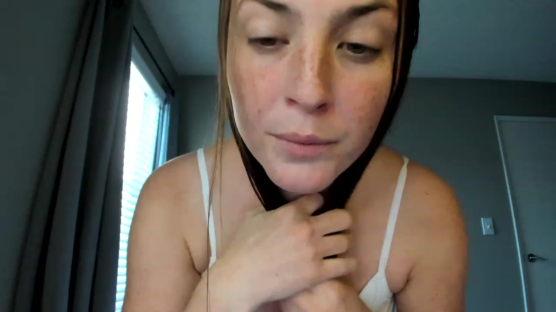 Gallery image thumbnail from Araisyours's myfreecams stream on, 12/15/2022, 16:24 image 5 of 20