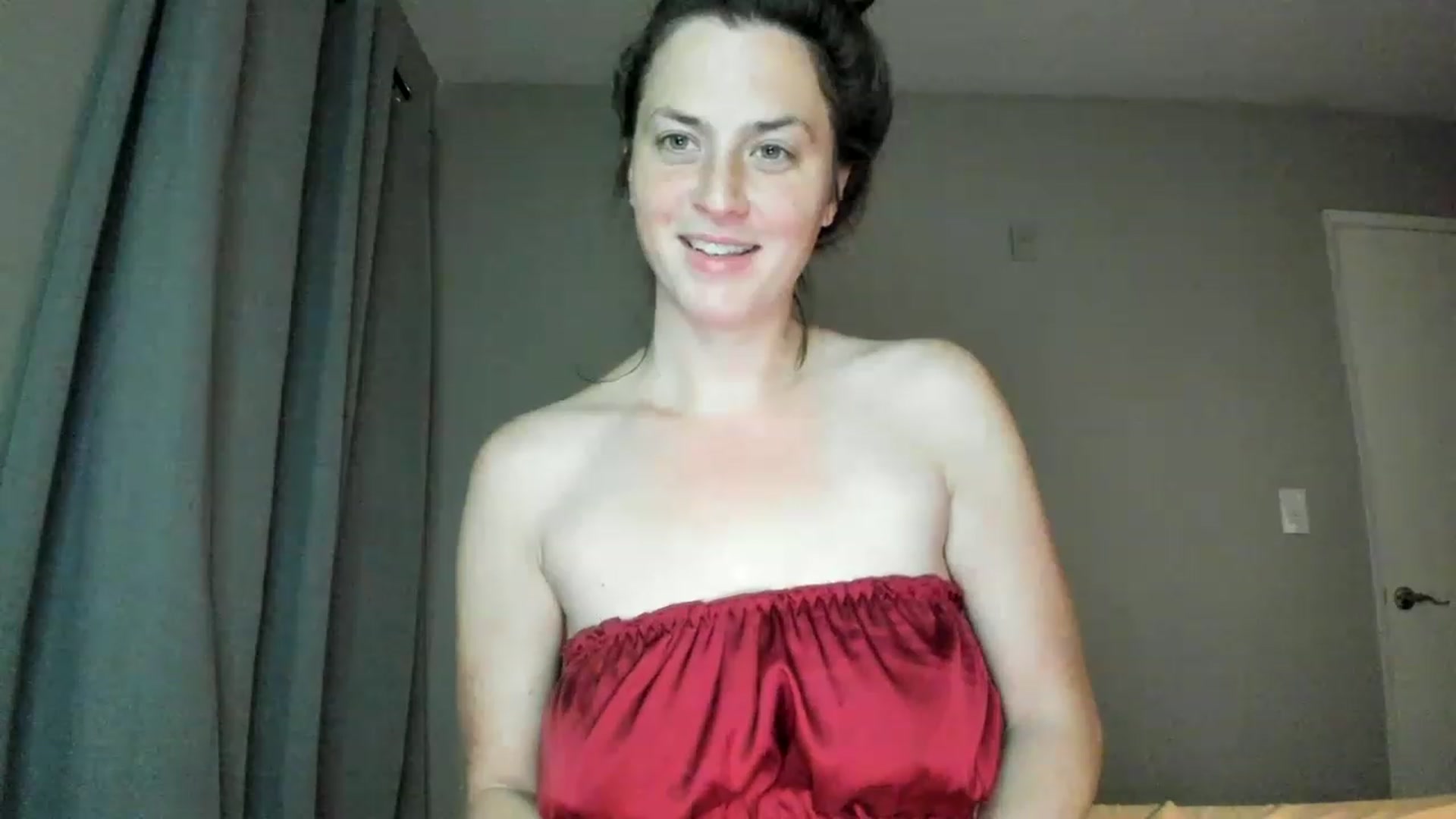 Gallery image thumbnail from Araisyours's myfreecams stream on, 01/01/2023, 14:55 image 8 of 20