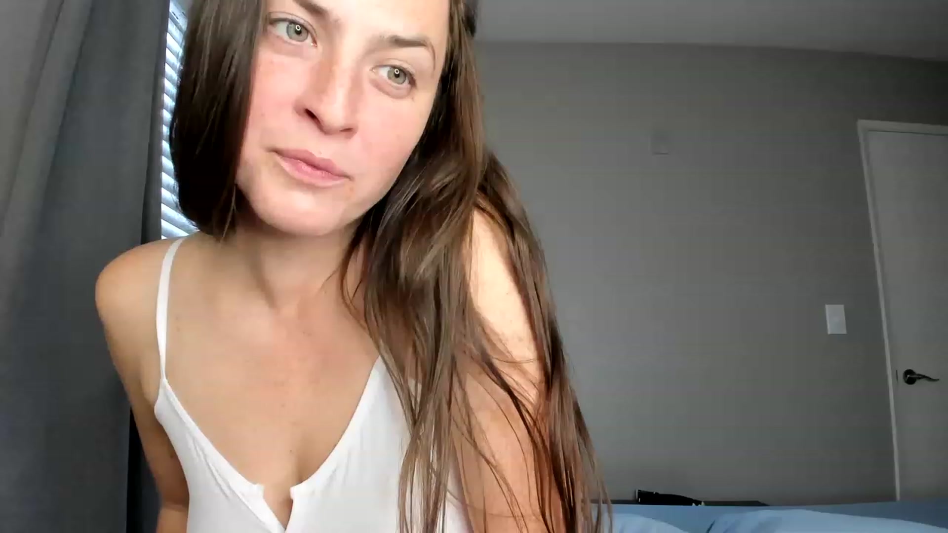 Gallery image thumbnail from Araisyours's myfreecams stream on, 03/06/2023, 15:27 image 7 of 20