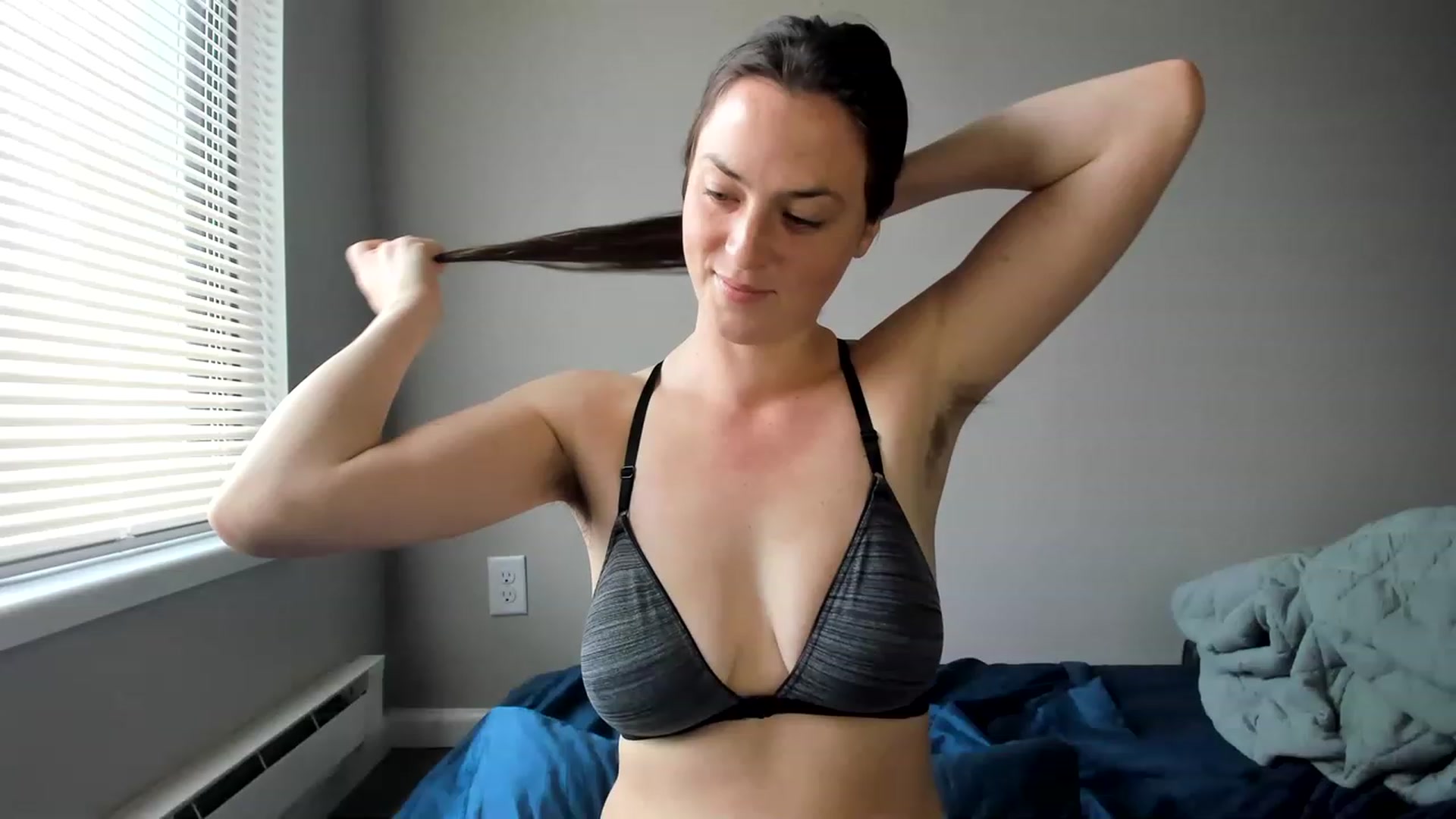 Gallery image thumbnail from Araisyours's myfreecams stream on, 04/10/2023, 16:08 image 1 of 20