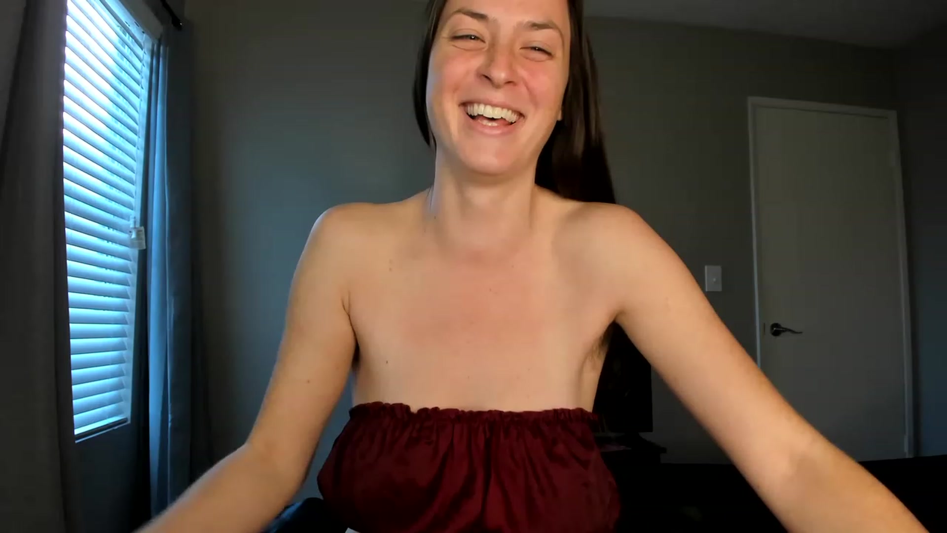 Gallery image thumbnail from Araisyours's myfreecams stream on, 04/15/2023, 14:37 image 6 of 20