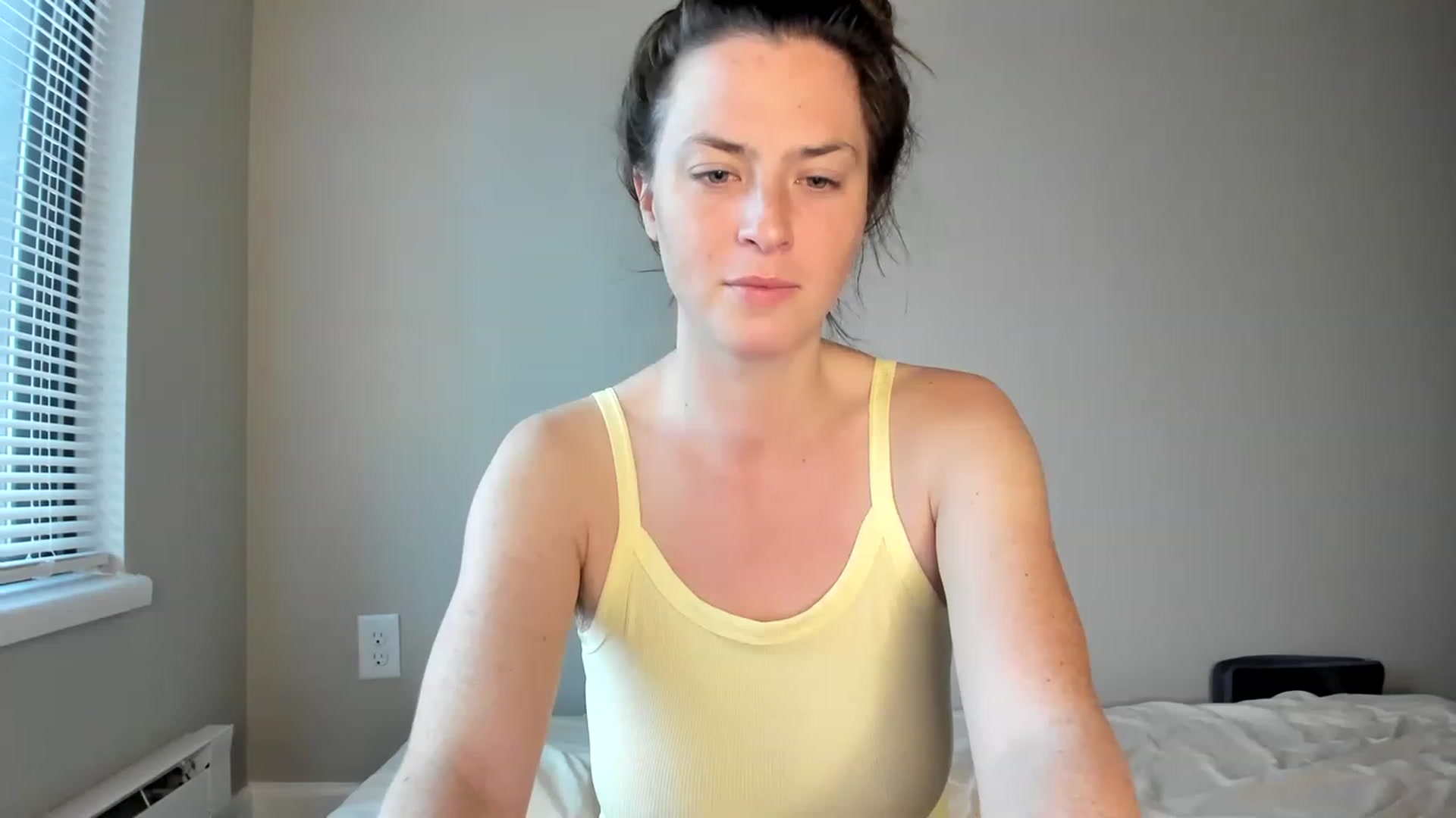 Gallery image thumbnail from Araisyours's myfreecams stream on, 05/19/2023, 13:32 image 11 of 20