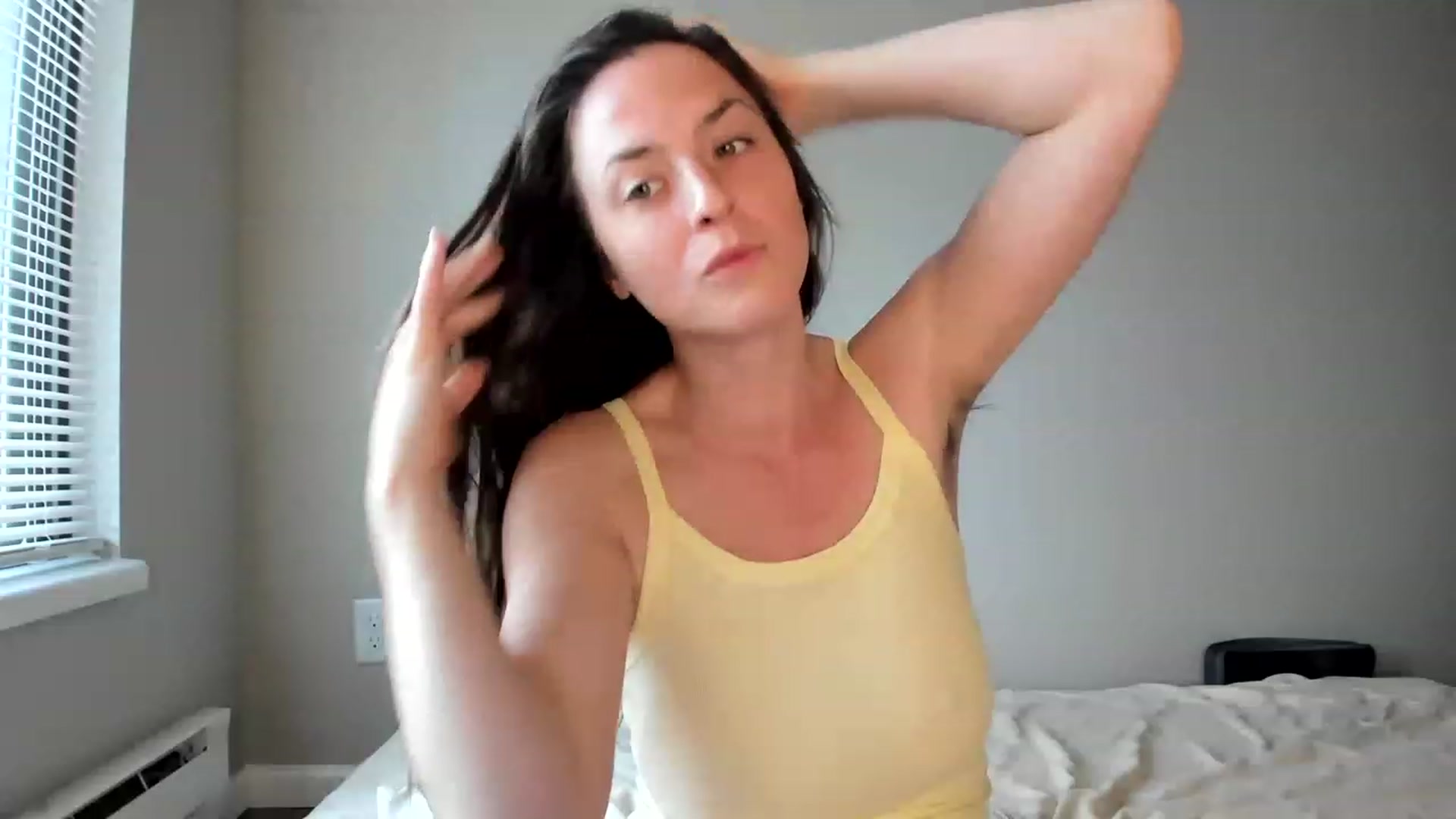Gallery image thumbnail from Araisyours's myfreecams stream on, 05/19/2023, 14:38 image 14 of 20