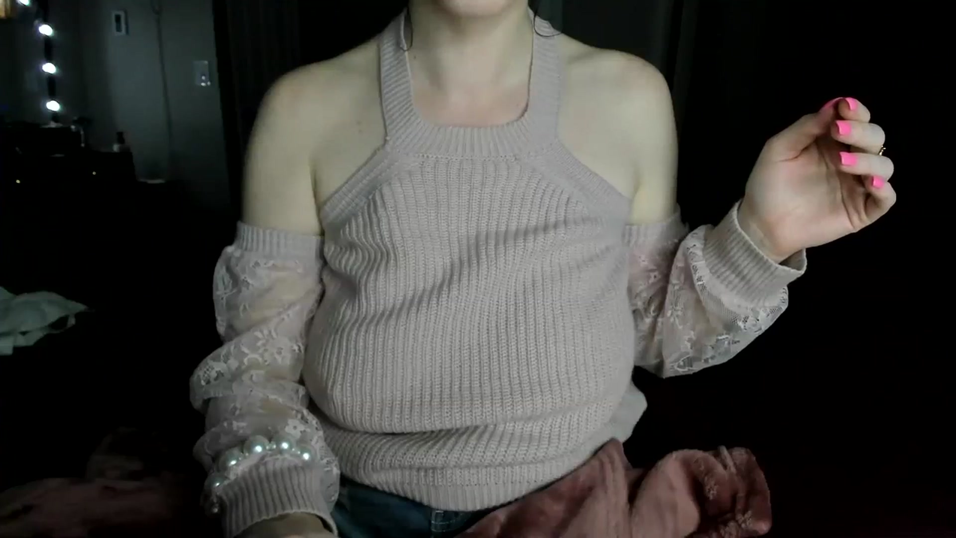 Gallery image thumbnail from Araisyours's myfreecams stream on, 02/19/2024, 02:26 image 16 of 20