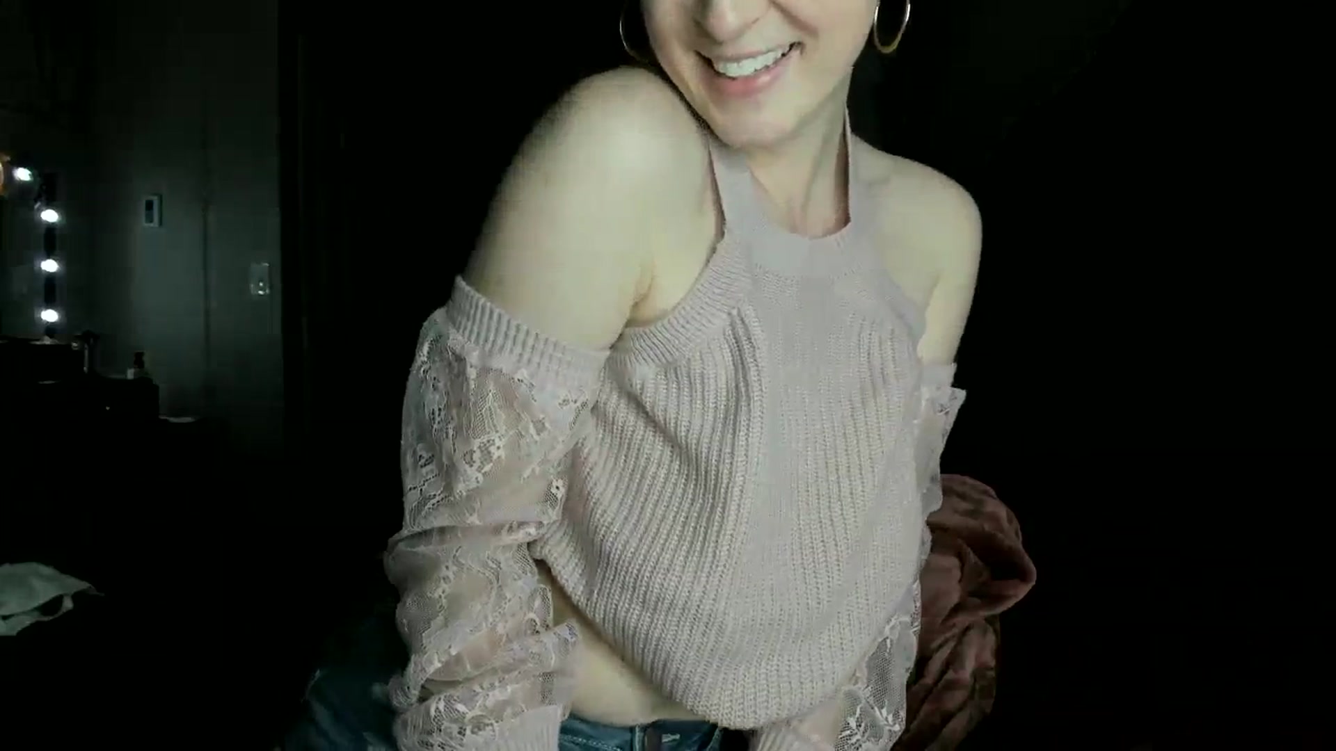 Gallery image thumbnail from Araisyours's myfreecams stream on, 02/19/2024, 02:26 image 9 of 20