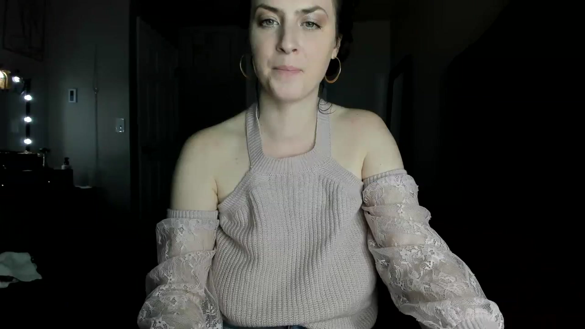 Gallery image thumbnail from Araisyours's myfreecams stream on, 02/19/2024, 02:26 image 19 of 20