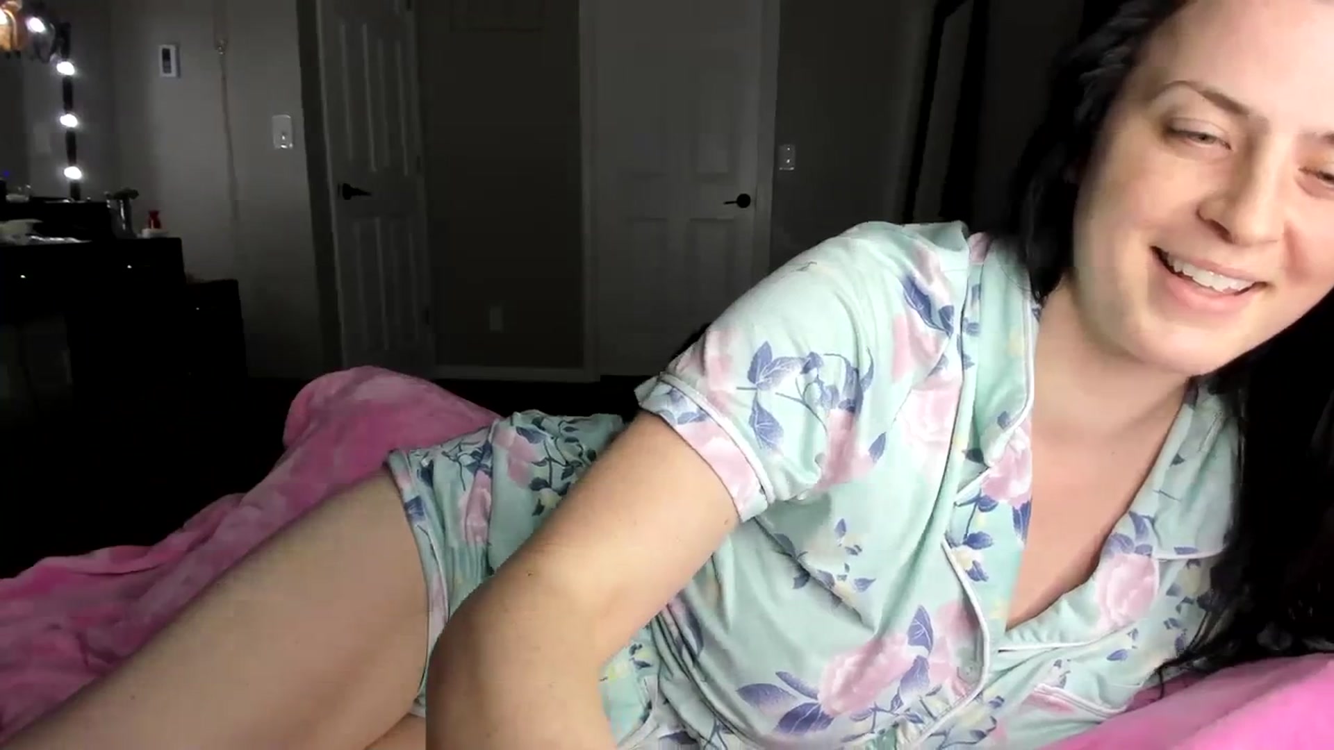Gallery image thumbnail from Araisyours's myfreecams stream on, 02/25/2024, 14:49 image 14 of 20