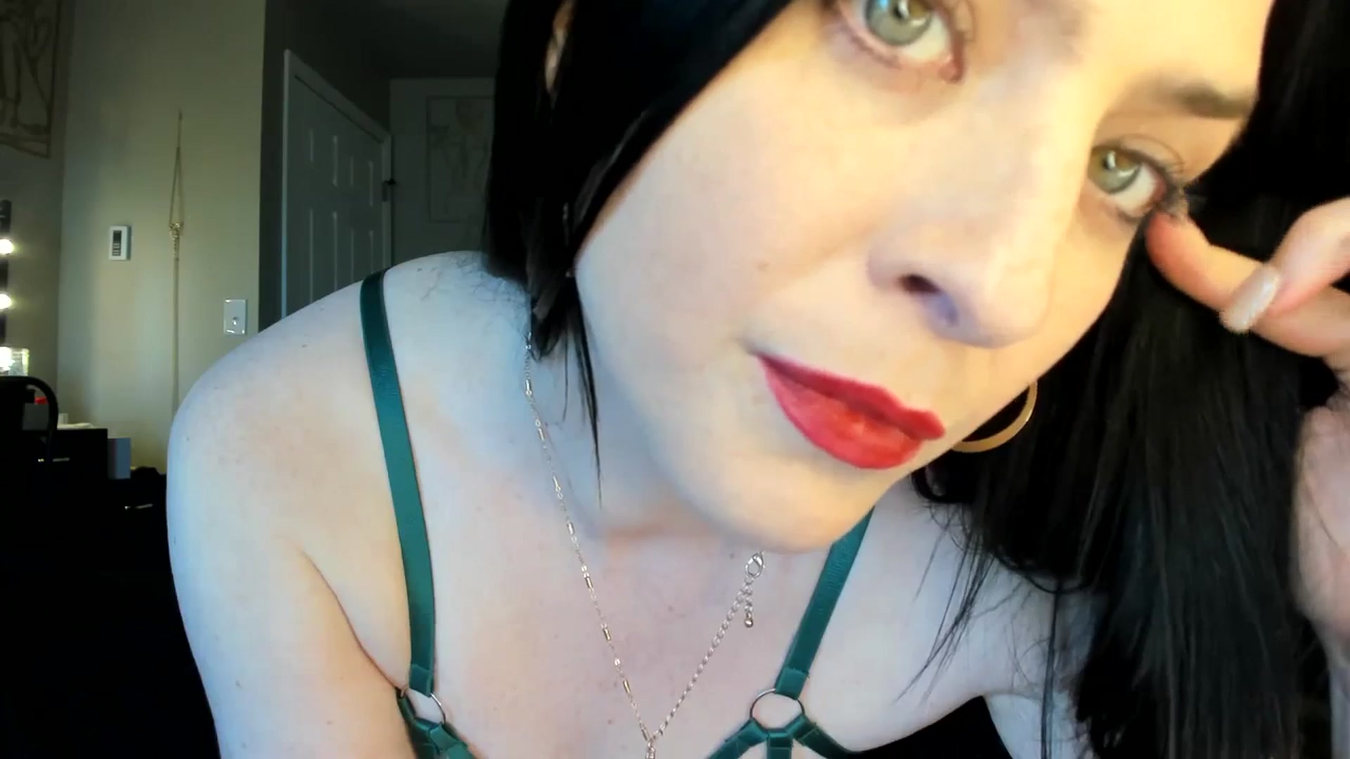 Gallery image thumbnail from Araisyours's myfreecams stream on, 04/06/2024, 13:45 image 11 of 20