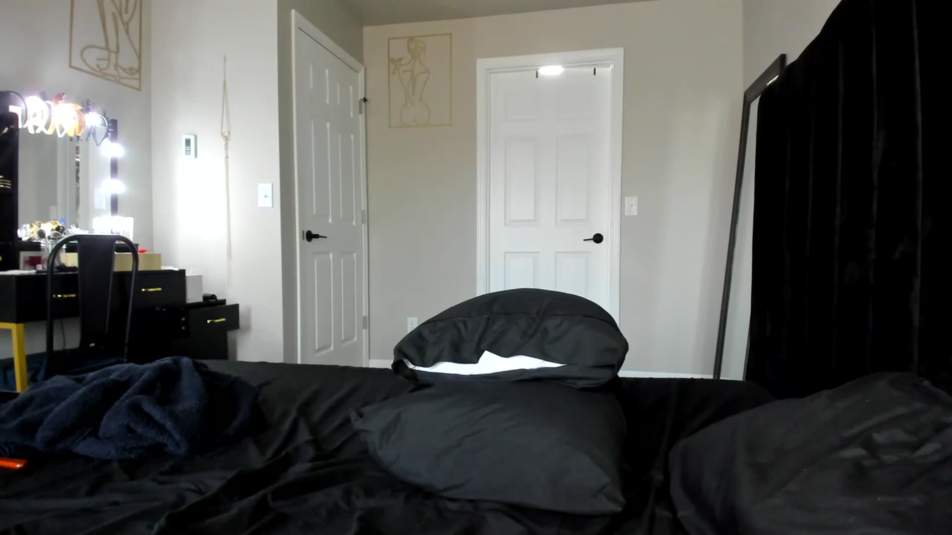 Gallery image thumbnail from Araisyours's myfreecams stream on, 04/08/2024, 14:52 image 10 of 20