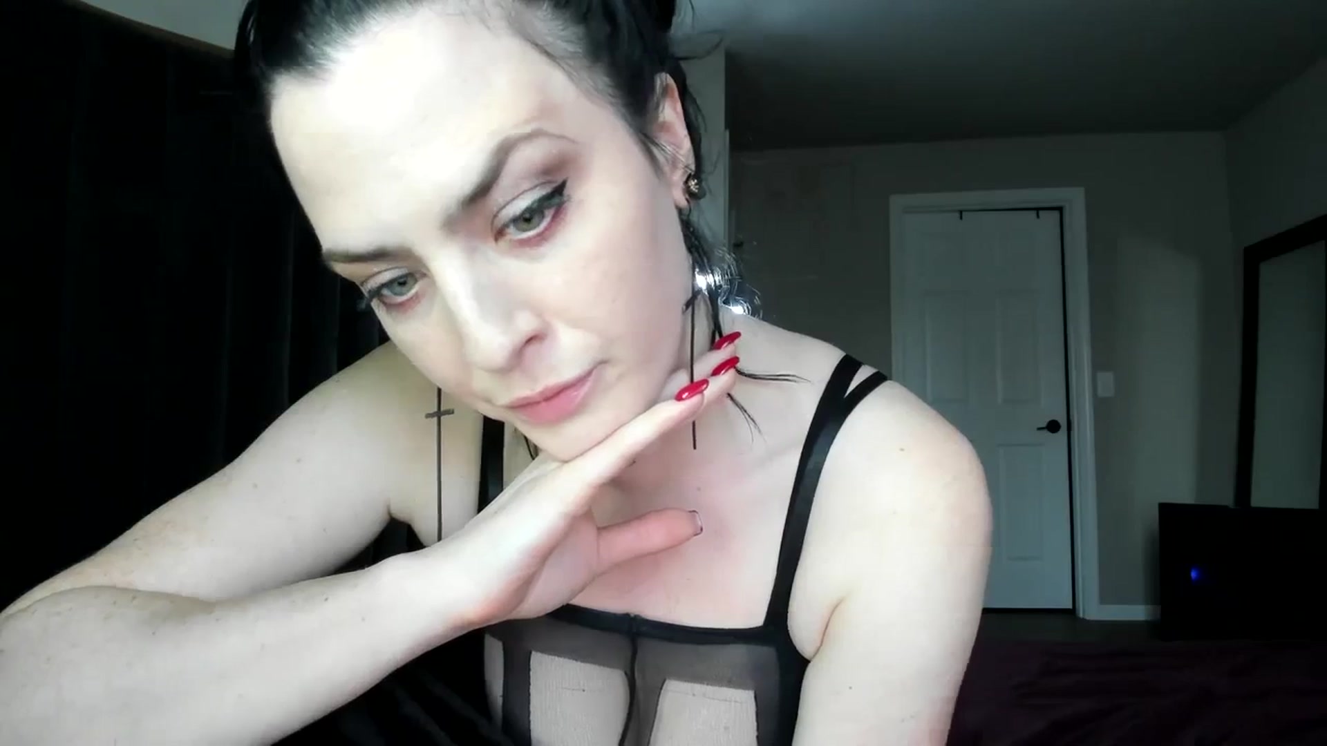 Gallery image thumbnail from Araisyours's myfreecams stream on, 04/12/2024, 15:34 image 10 of 20