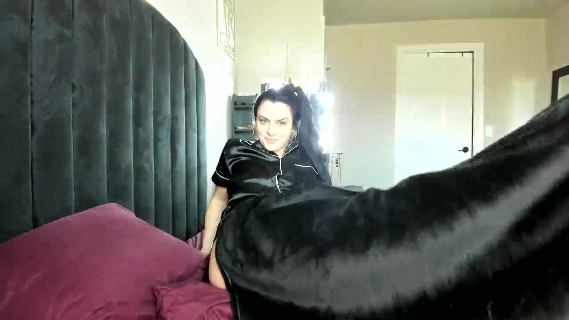 Gallery image thumbnail from Araisyours's myfreecams stream on, 04/14/2024, 14:58 image 11 of 20