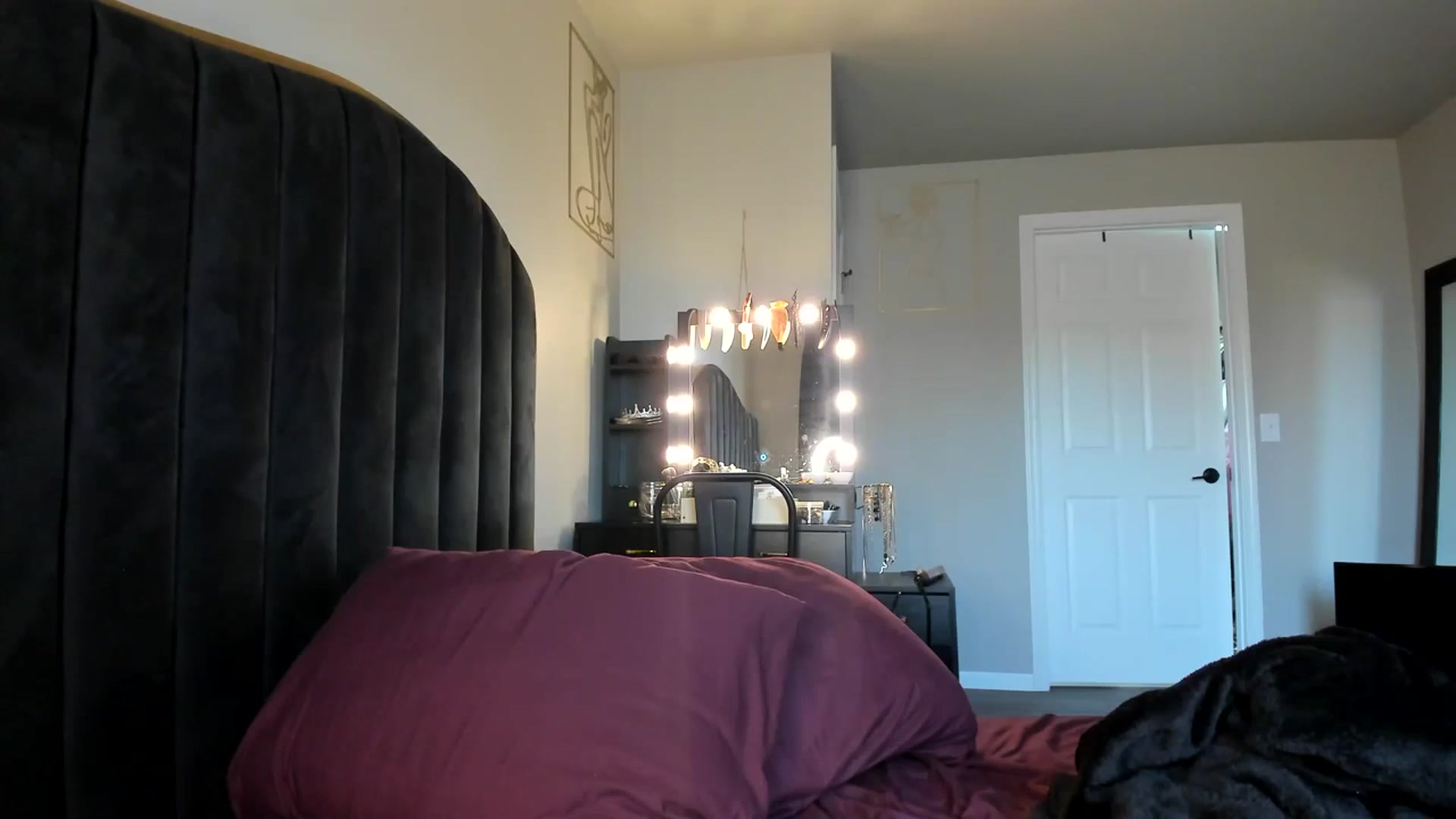 Gallery image thumbnail from Araisyours's myfreecams stream on, 04/15/2024, 14:06 image 5 of 20