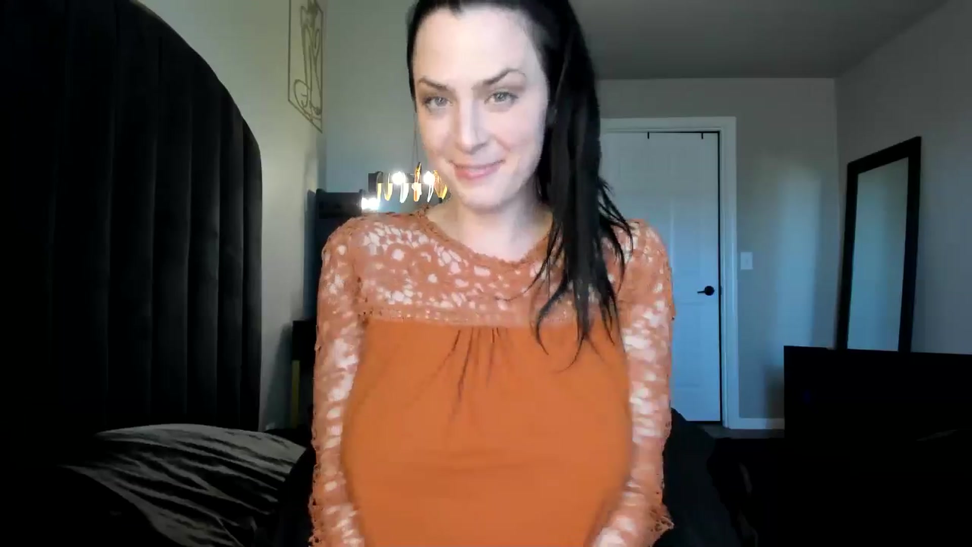 Gallery image thumbnail from Araisyours's myfreecams stream on, 04/20/2024, 13:22 image 11 of 20