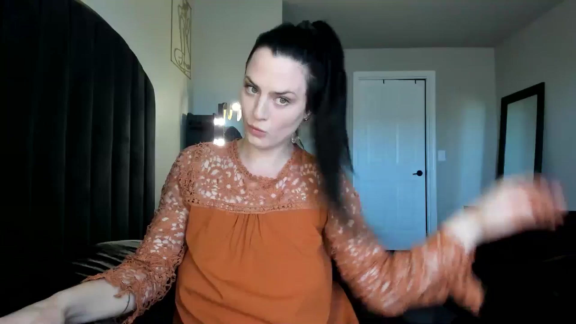 Gallery image thumbnail from Araisyours's myfreecams stream on, 04/20/2024, 13:22 image 2 of 20