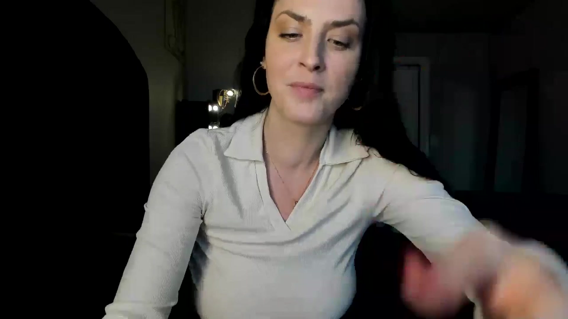 Gallery image thumbnail from Araisyours's myfreecams stream on, 04/21/2024, 16:40 image 18 of 20