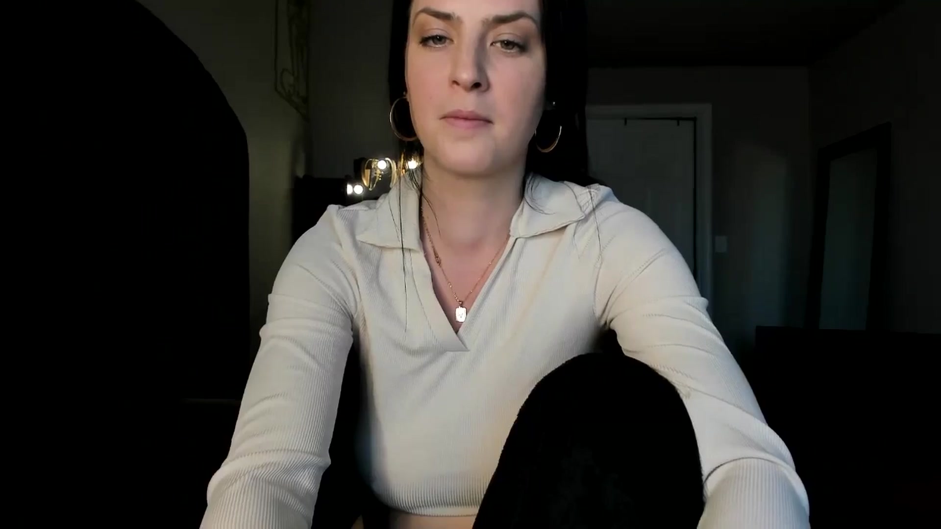 Gallery image thumbnail from Araisyours's myfreecams stream on, 04/21/2024, 16:40 image 9 of 20
