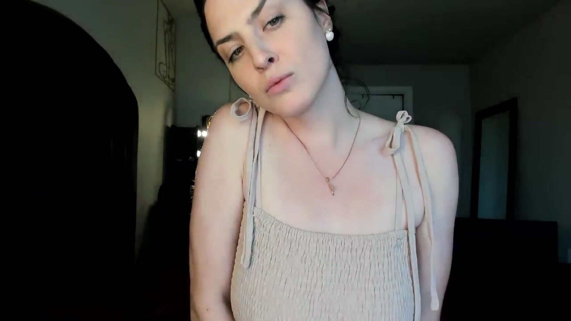 Gallery image thumbnail from Araisyours's myfreecams stream on, 04/22/2024, 12:51 image 17 of 20