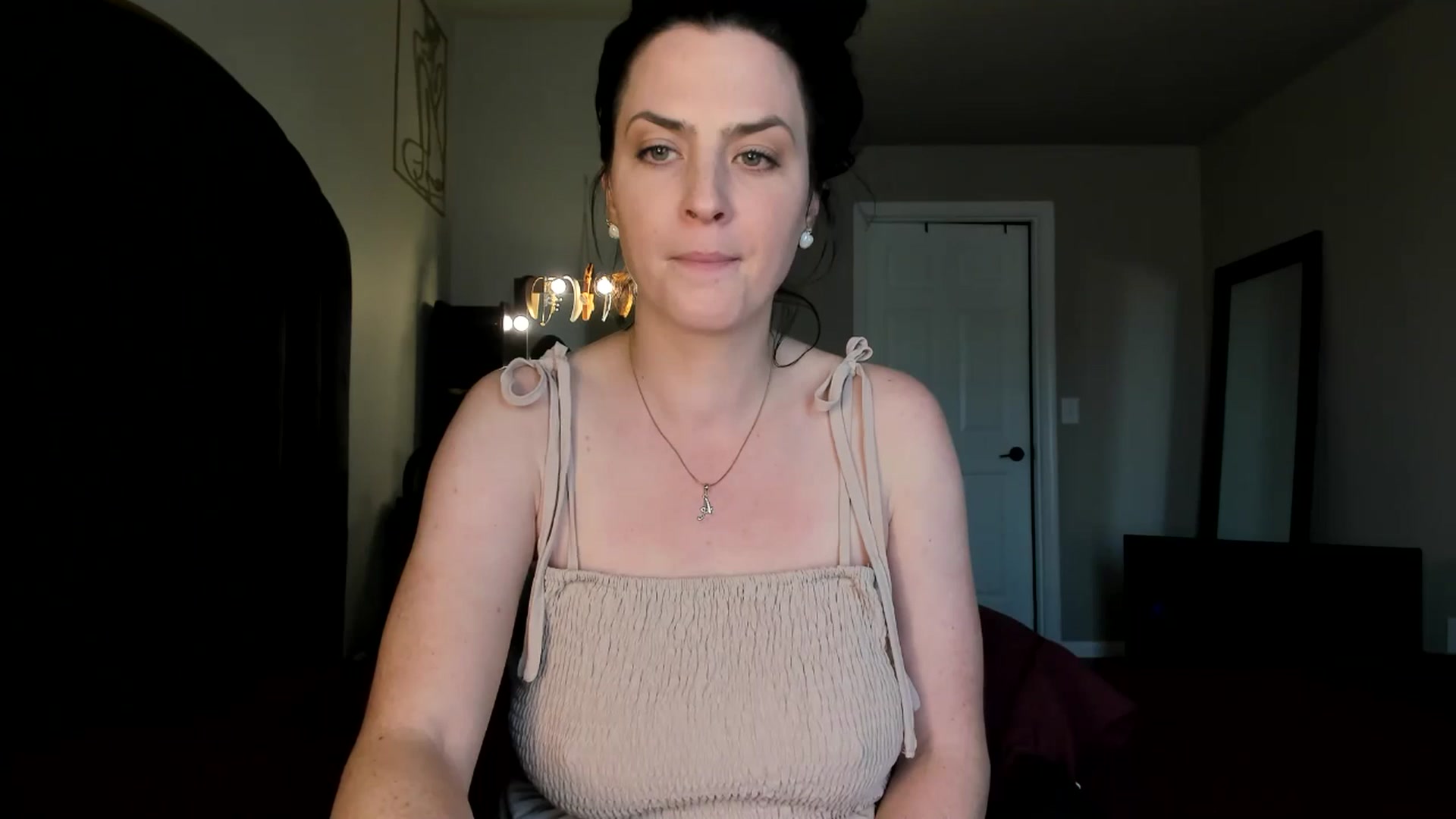 Gallery image thumbnail from Araisyours's myfreecams stream on, 04/22/2024, 12:51 image 13 of 20
