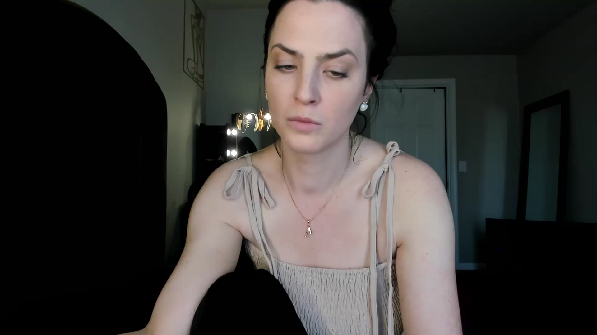 Gallery image thumbnail from Araisyours's myfreecams stream on, 04/22/2024, 12:51 image 1 of 20