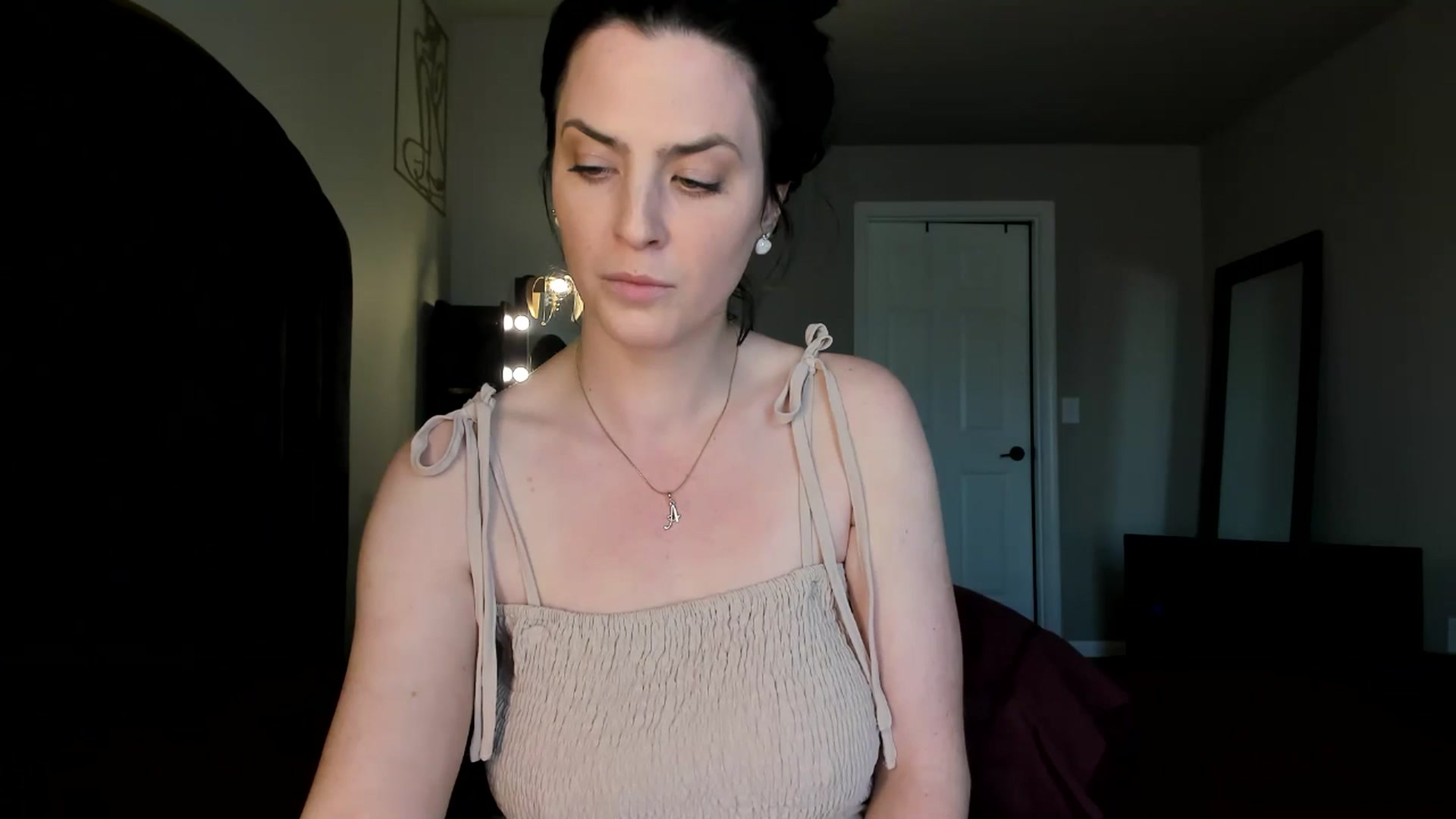 Gallery image thumbnail from Araisyours's myfreecams stream on, 04/22/2024, 12:51 image 15 of 20