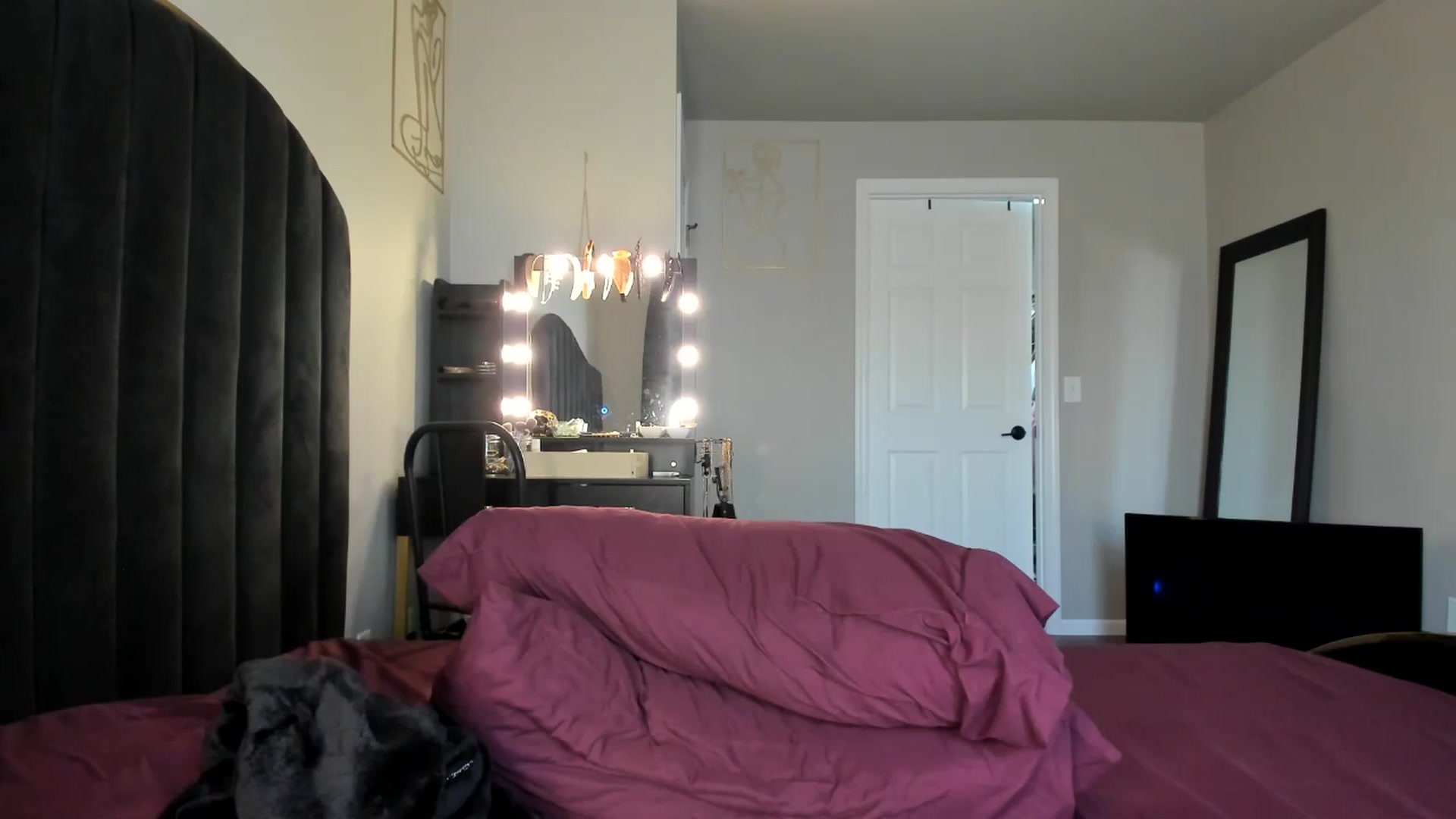 Gallery image thumbnail from Araisyours's myfreecams stream on, 04/22/2024, 12:51 image 12 of 20